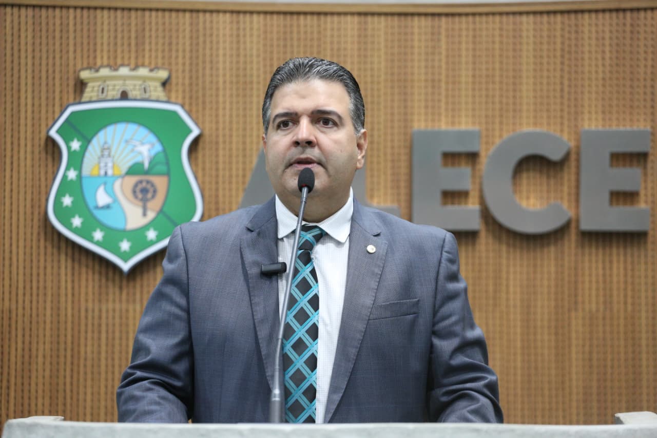 Deputado Felipe Mota (União)