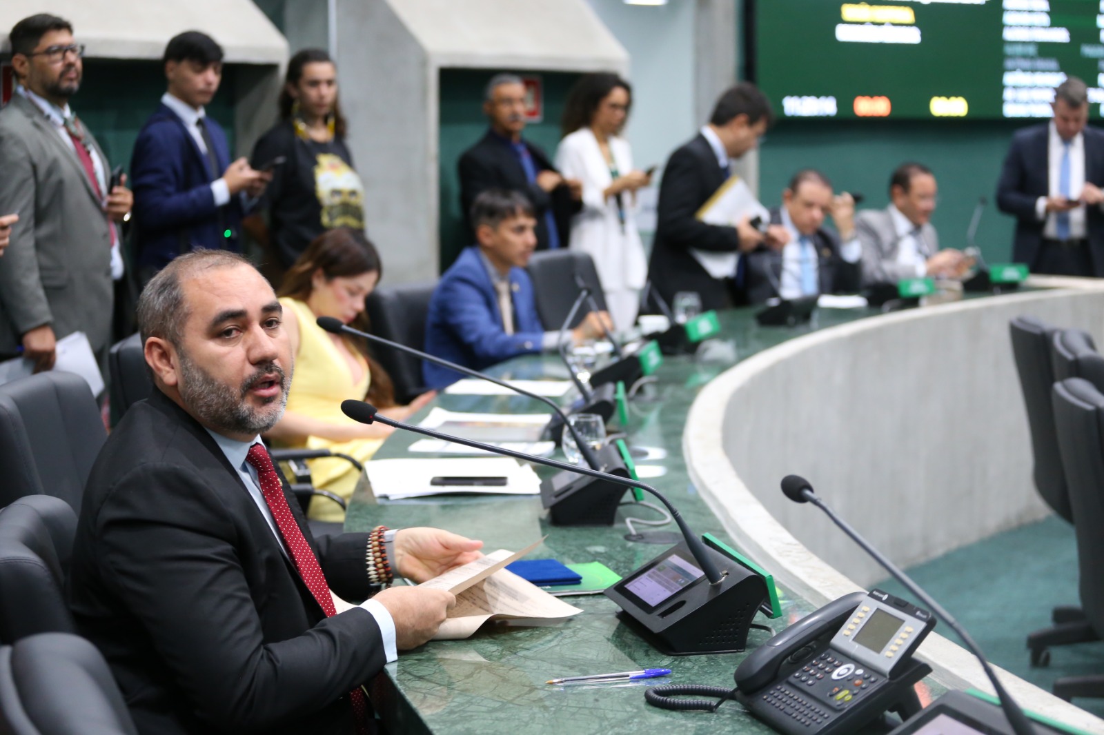 Combate a incêndio na Floresta do Araripe e isenção do IR são destaques na ordem do dia