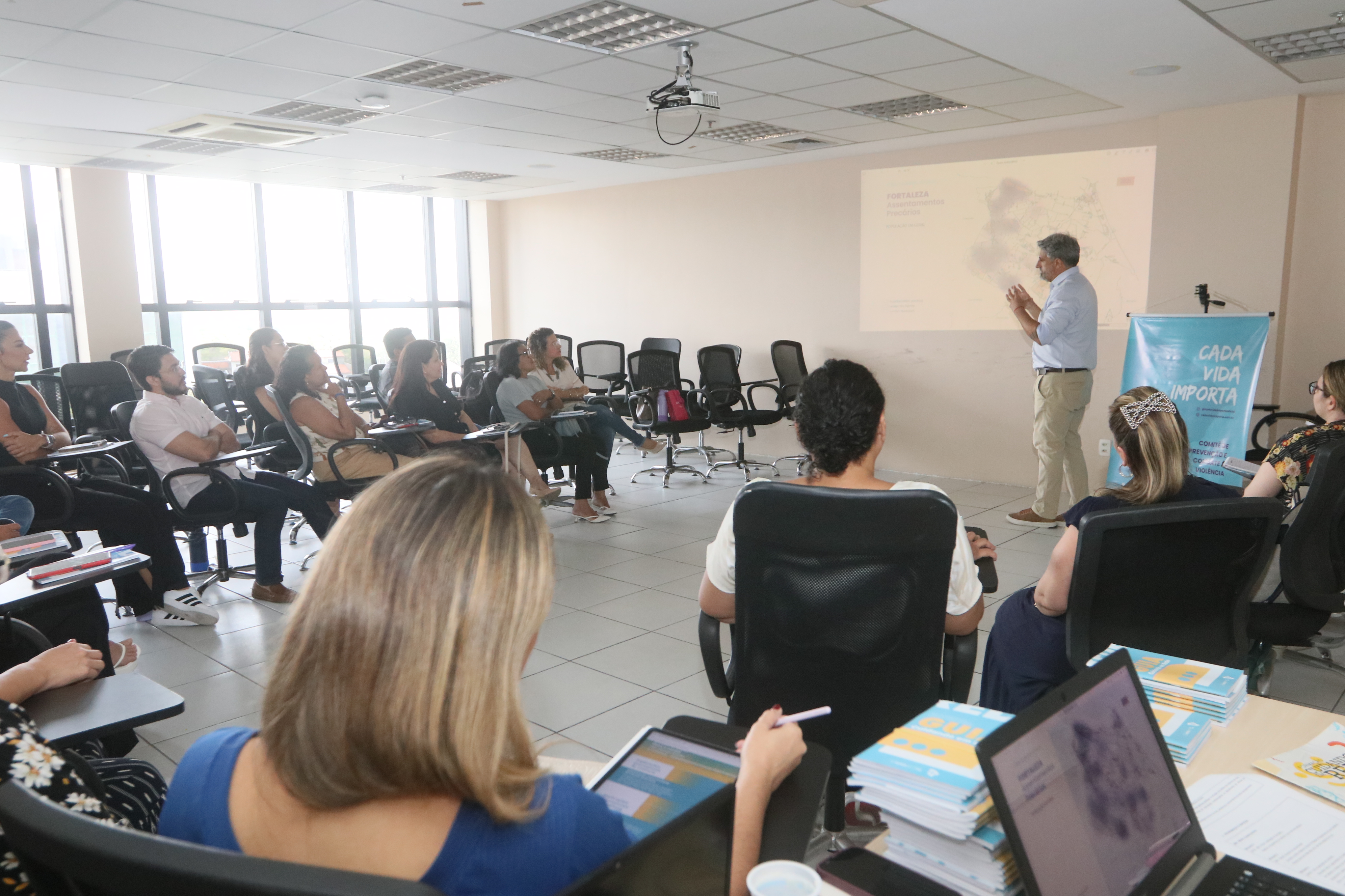 Ciclo de formações foi iniciado nesta terça-feira (21/10)