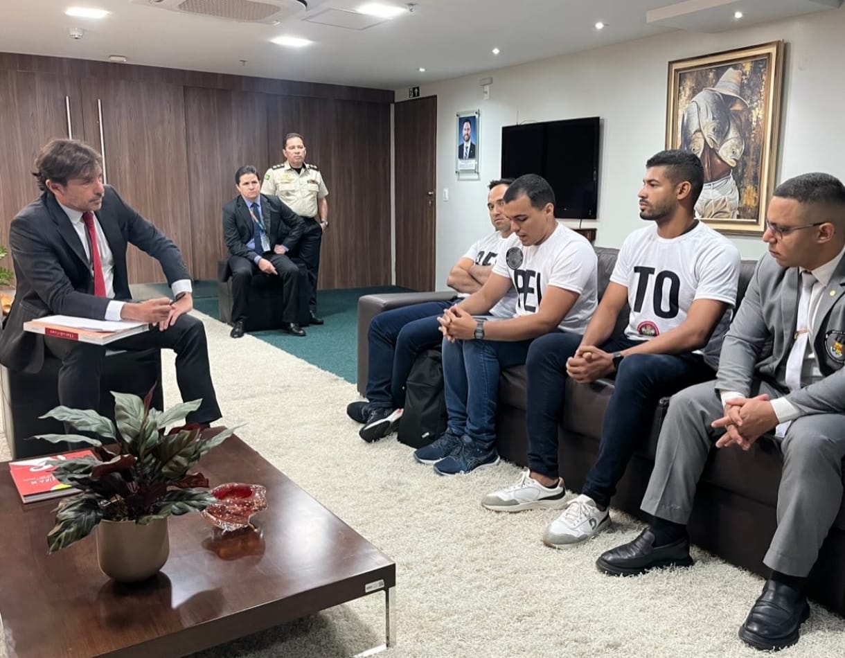 Concursados da segurança se reúnem com deputados e pedem cumprimento da lei de cotas