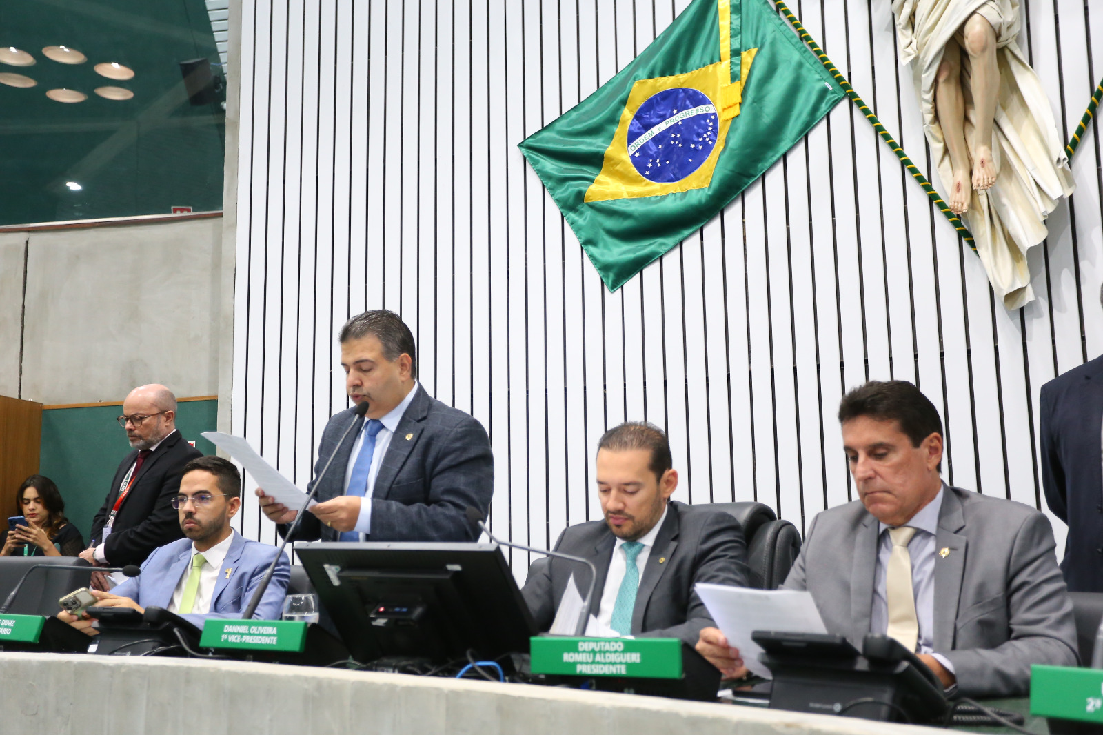 Assembleia Legislativa aprova criação da Medalha Paes de Andrade e outros 16 projetos