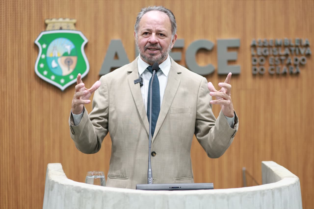 Deputado Acrísio Sena (PT)