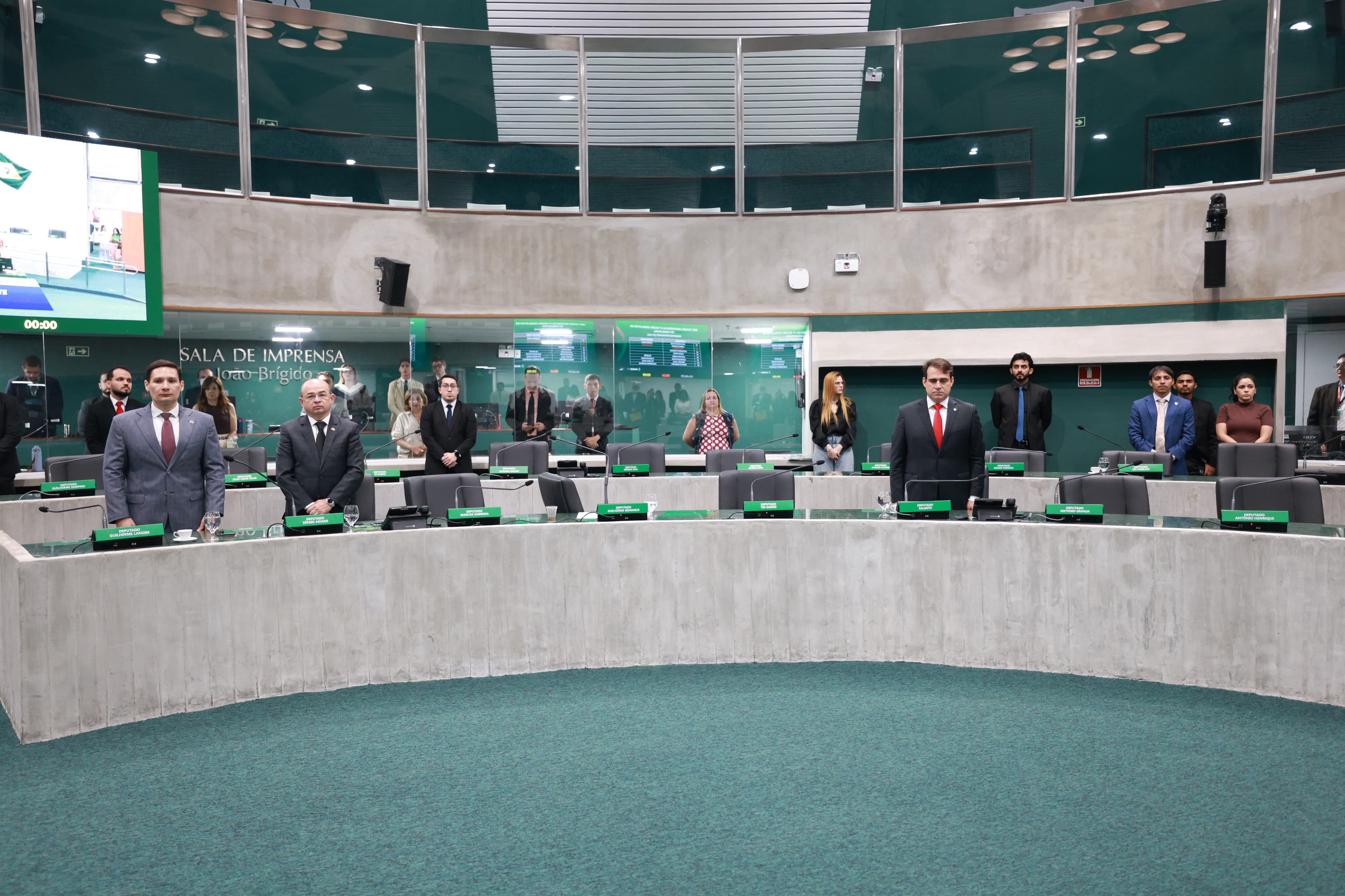 A solicitação da homenagem partiu do deputado De Assis Diniz