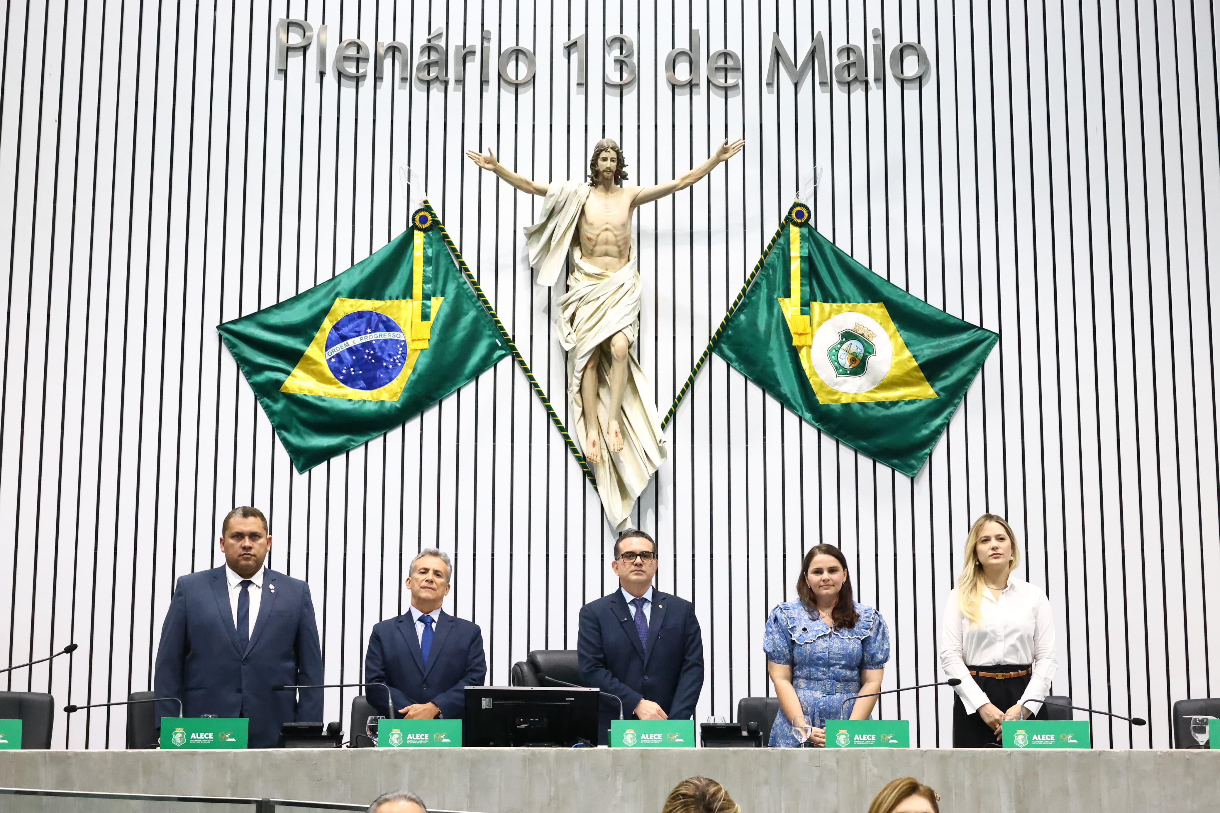 Alece celebra 18 anos da Unipace e destaca papel da escola no desenvolvimento profissional de servidores