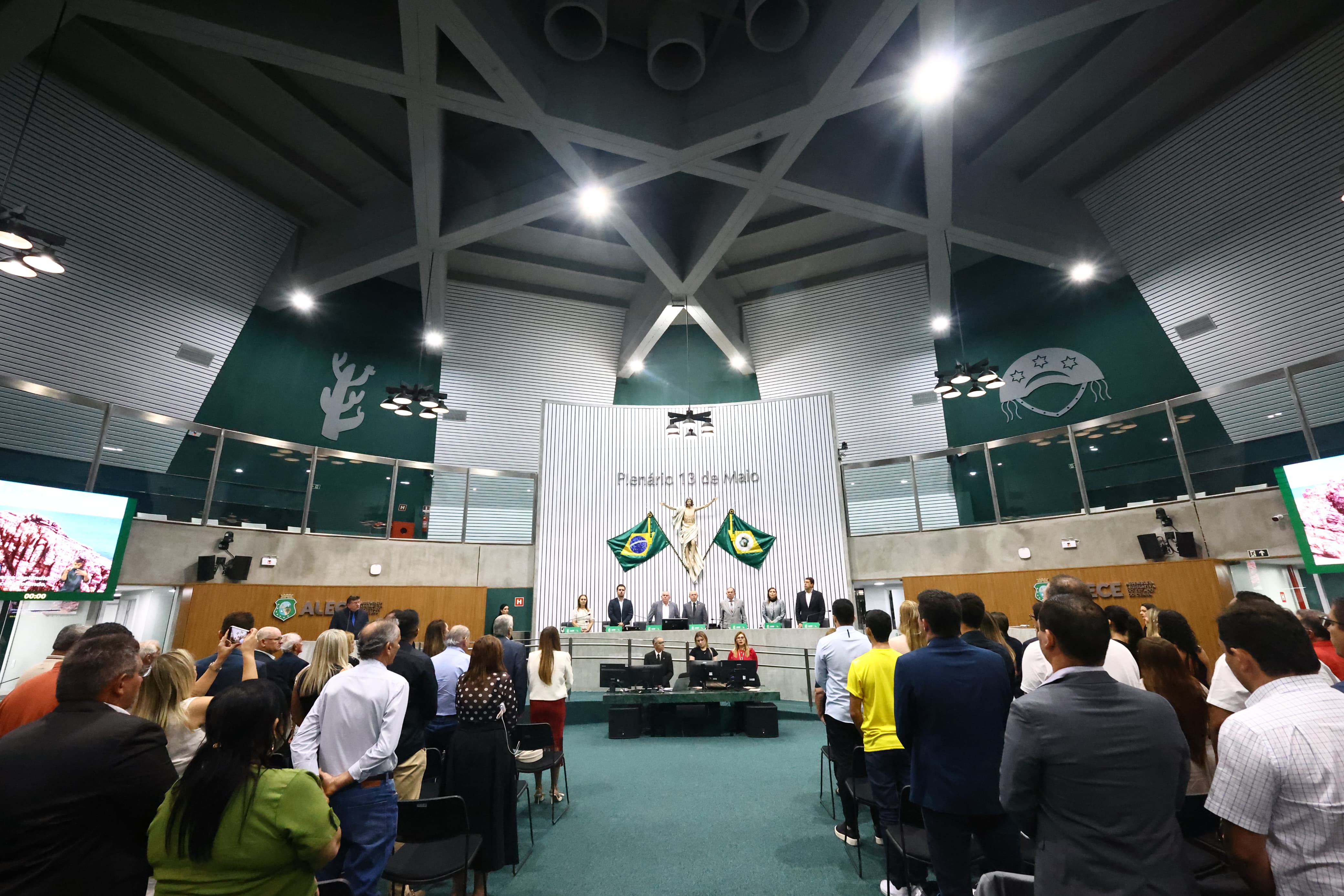 Alece reconhece as contribuições políticas do ex-deputado estadual Rogério Aguiar