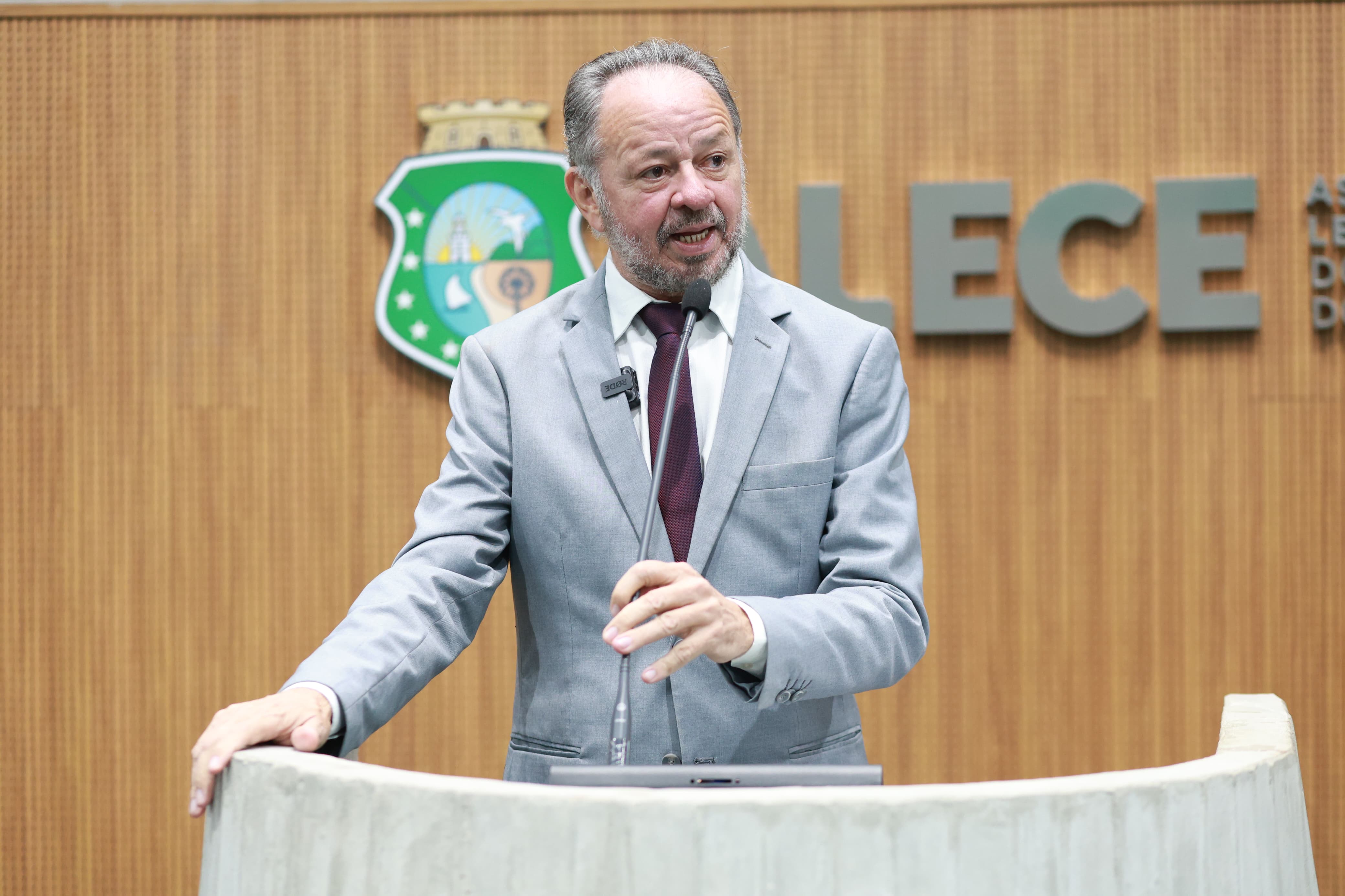 Deputado Acrísio Sena (PT)