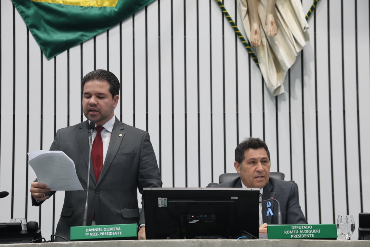 A leitura das matérias foi realizada pelo deputado Bruno Pedrosa (PT)