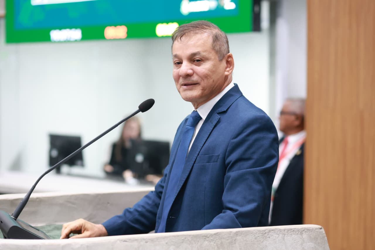 Deputado Firmo Camurça (União)