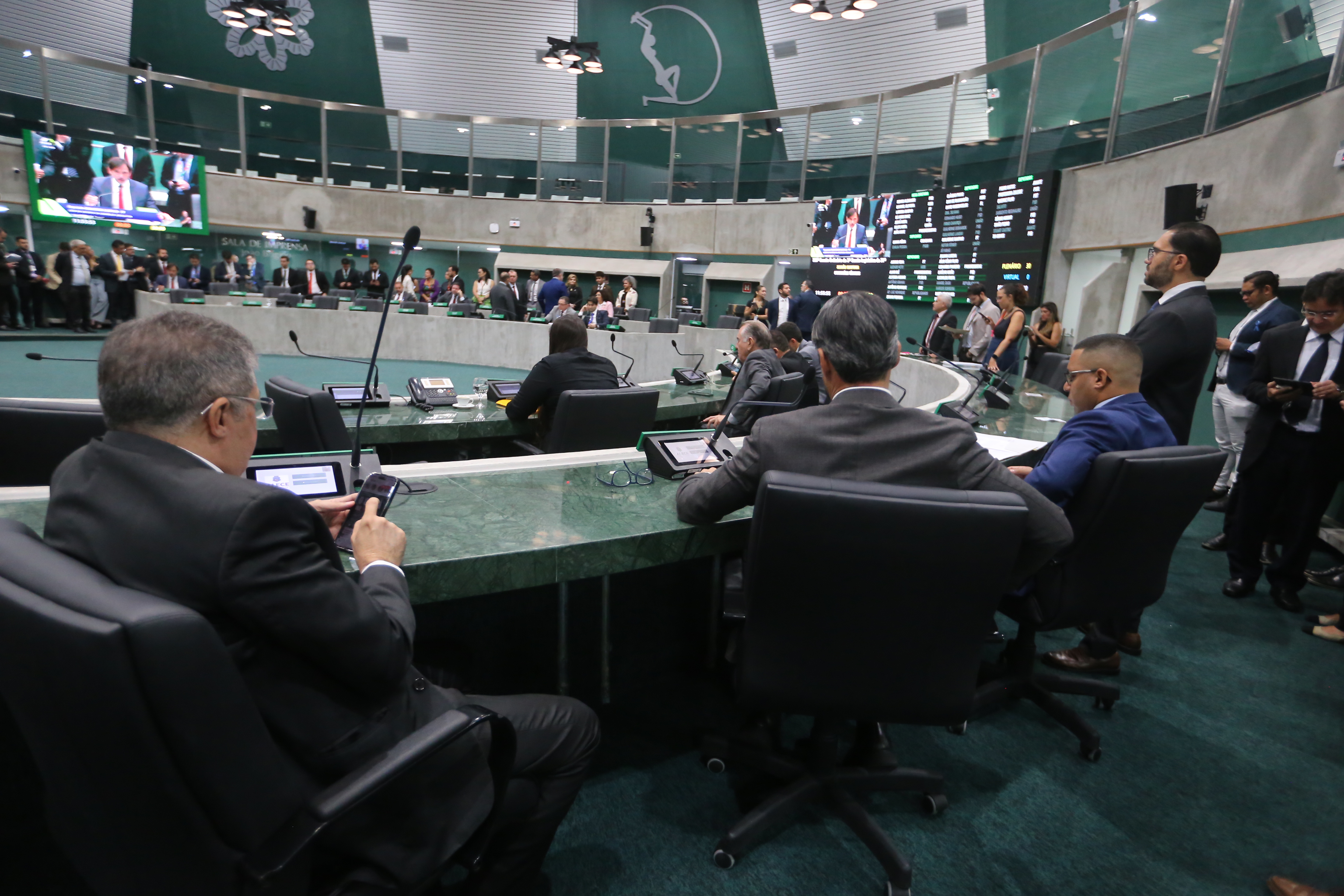 Parlamentares ressaltam investimento em segurança hídrica, saúde e COP30 na ordem do dia