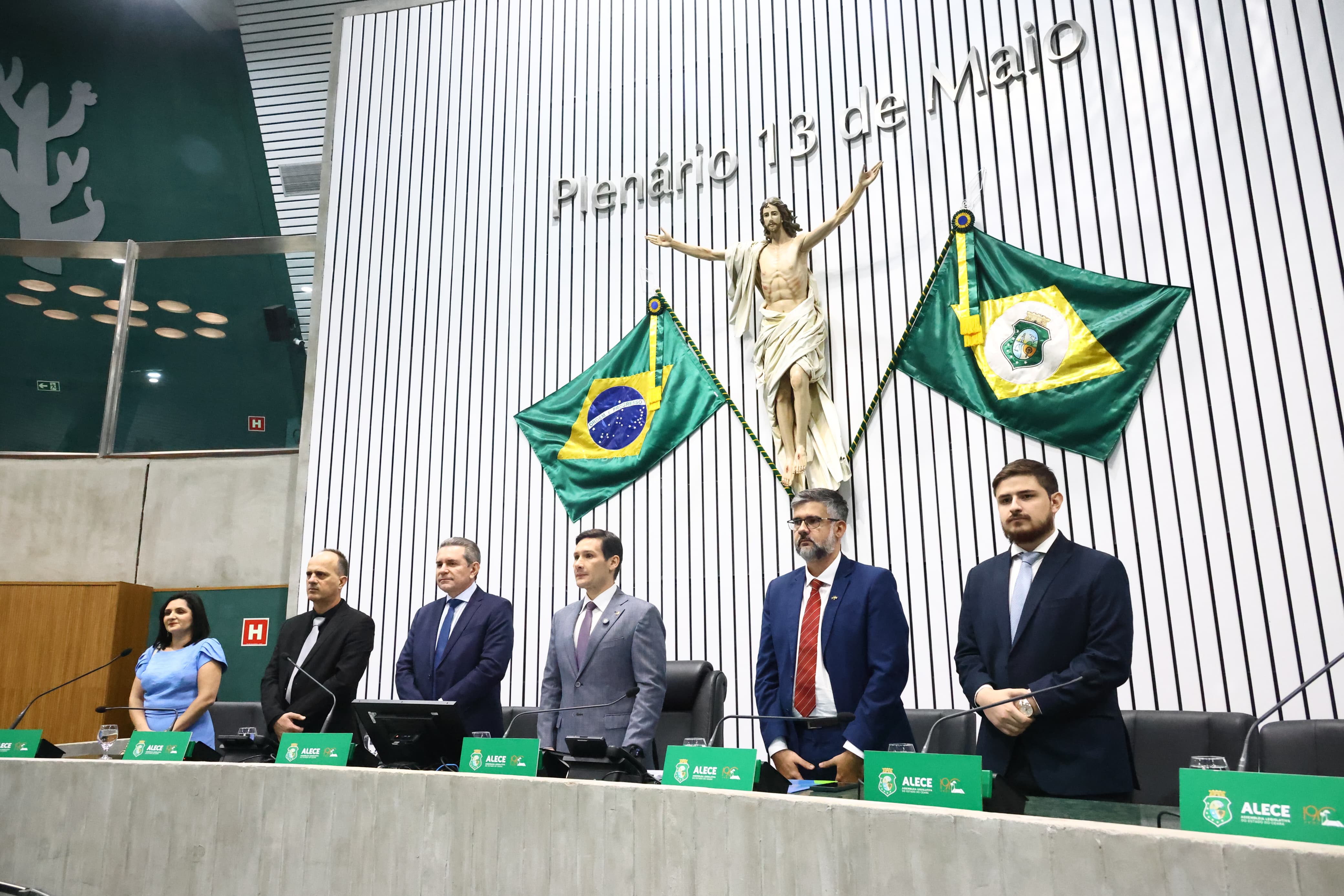 Alece comemora os 20 anos da Loteria Aldeota em sessão solene