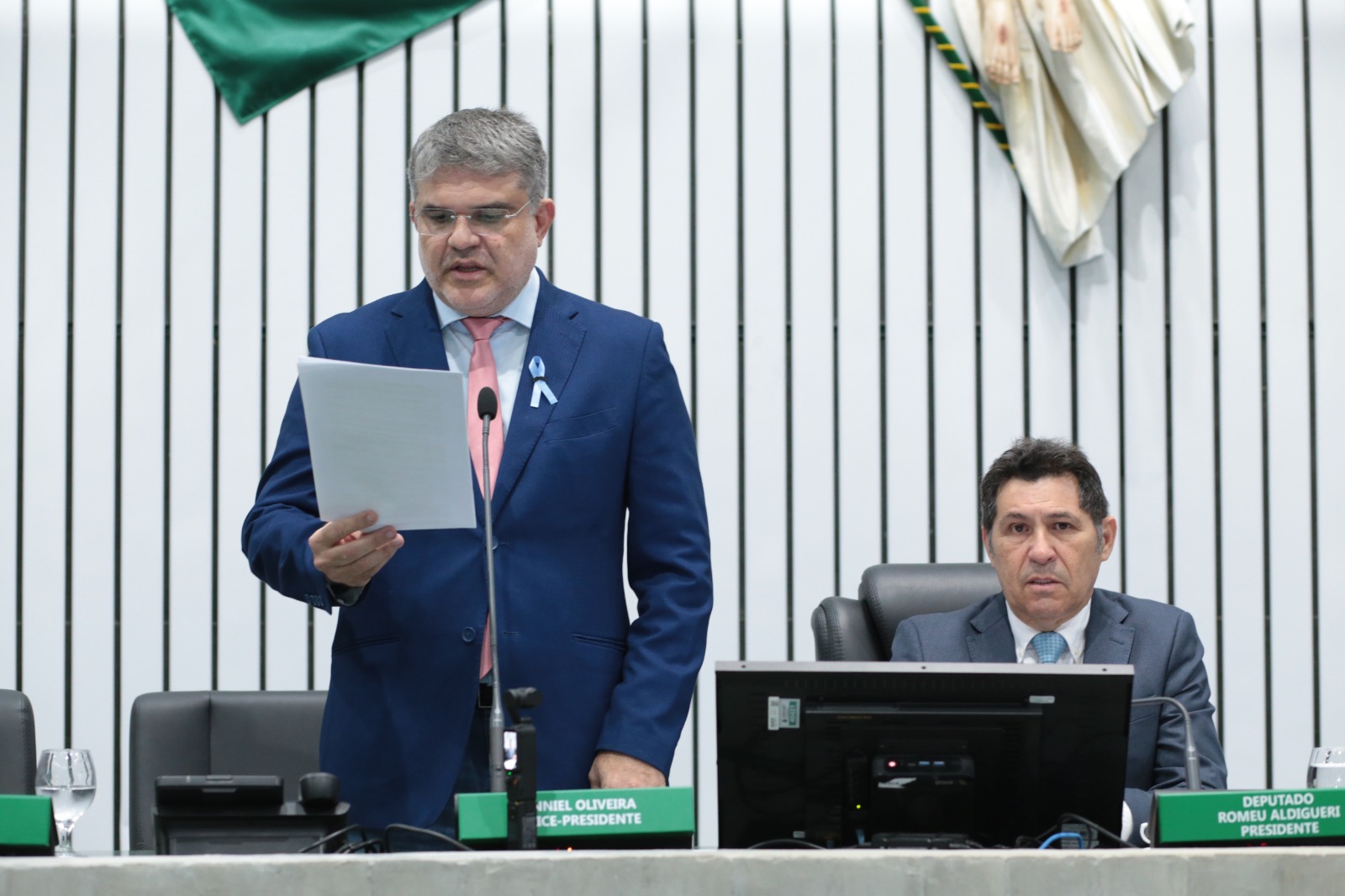 A leitura das proposições foi feita pelo deputado Leonardo Pinheiro (Progressistas)