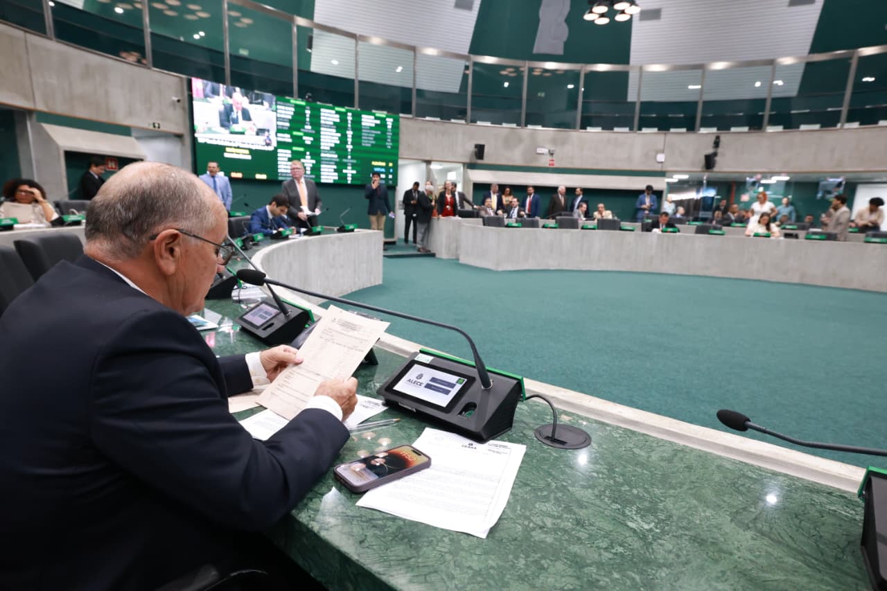 Parlamentares debatem titulação quilombola, segurança e educação na Ordem do Dia