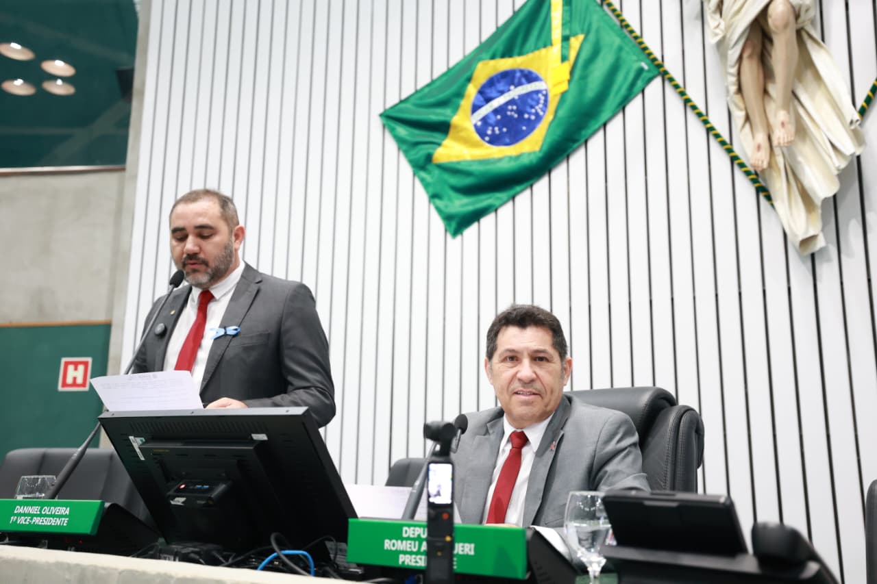 Plenário aprova cinco projetos de lei de deputados