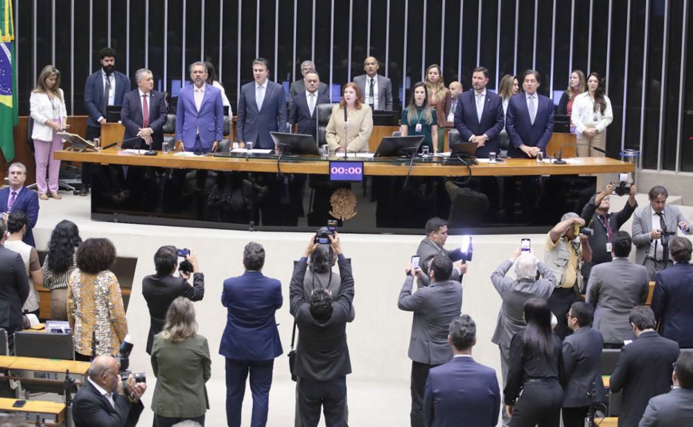 Sessão solene foi realizada no Plenário da Câmara dos Deputados