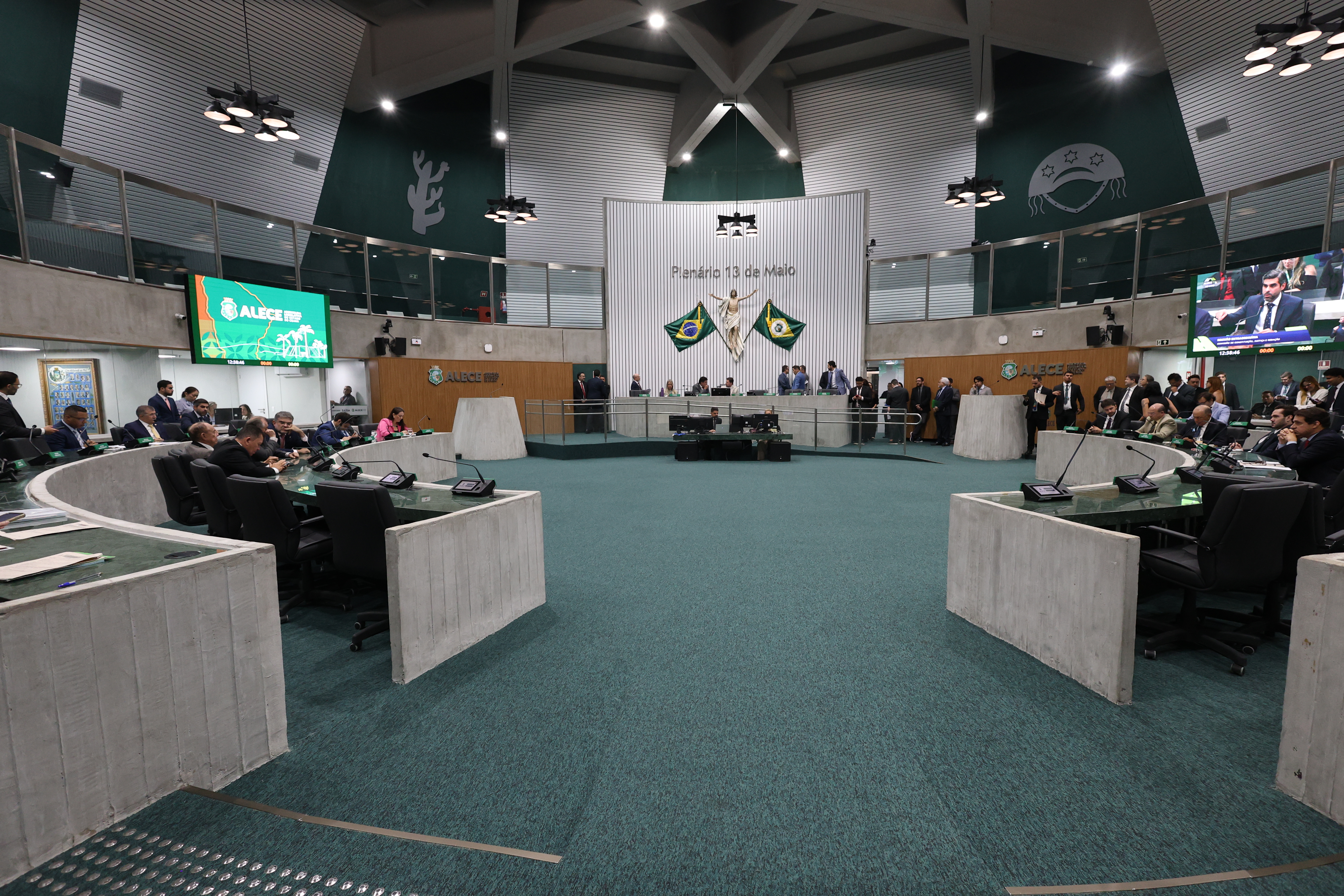 Votação ocorreu durante a sessão plenária desta quarta-feira (26/11)