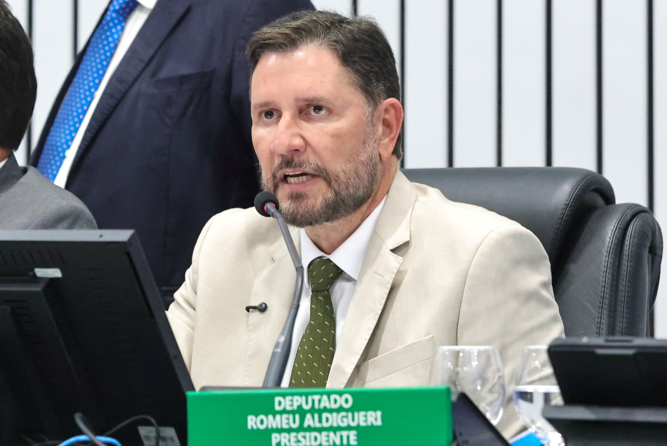 Anúncio foi feito durante a sessão plenária desta quarta-feira (26/11)