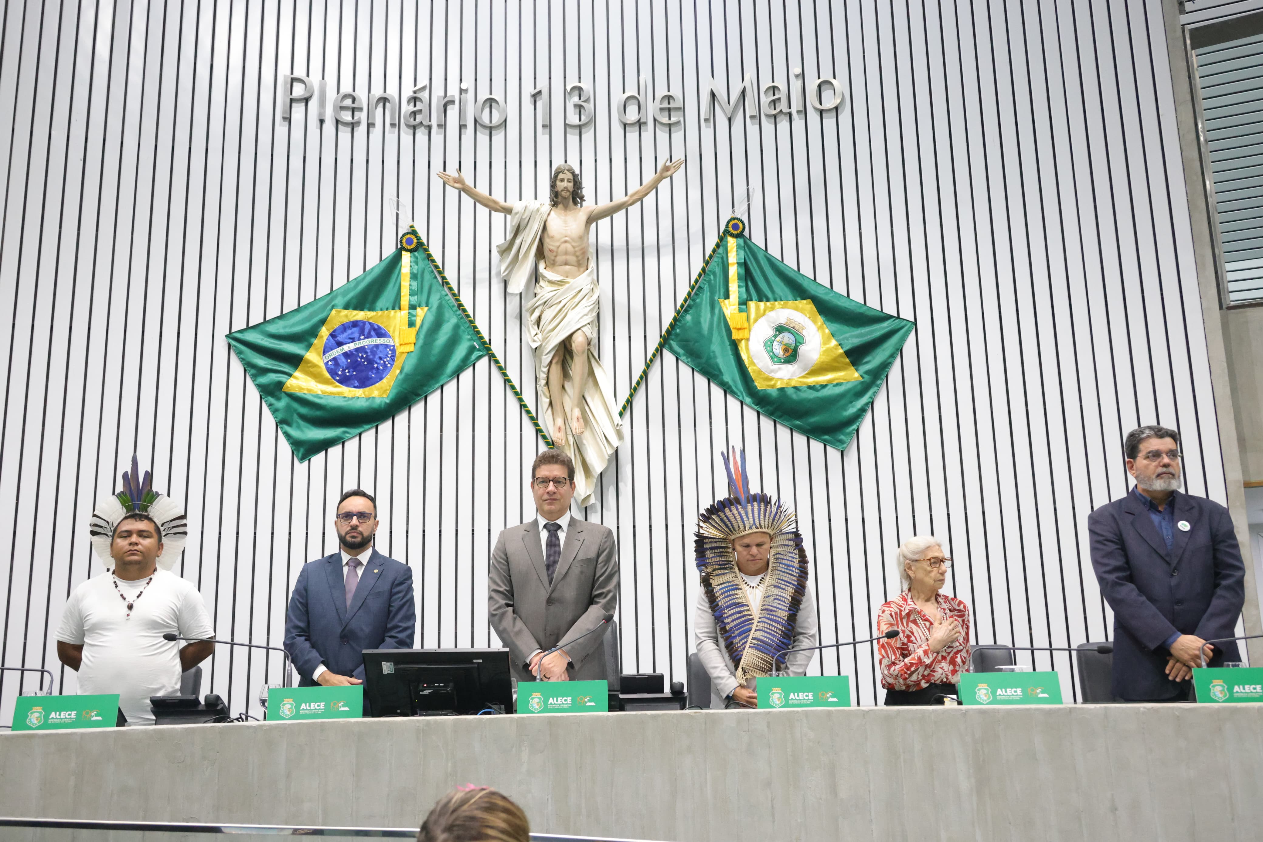 Alece homenageia os povos indígenas do Ceará com o Prêmio Frei Tito de Alencar 2025