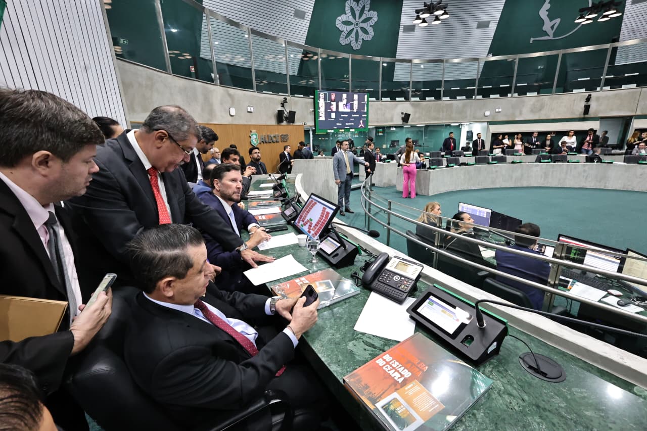 Votação ocorreu durante a sessão plenária desta terça-feira (16/12)