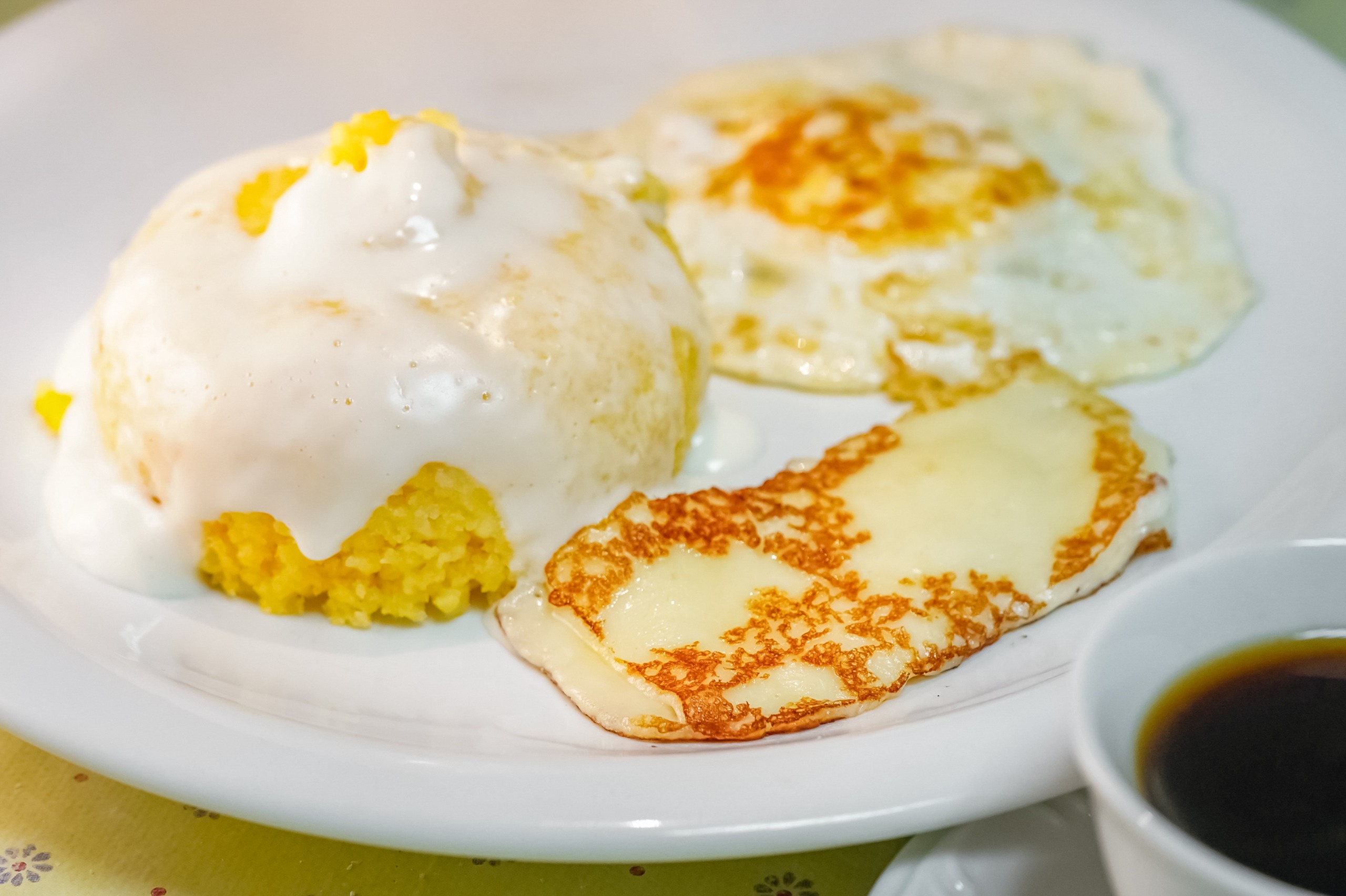 Apreciado em diversas combinações, cuscuz tem dia estadual celebrado em 19 de março