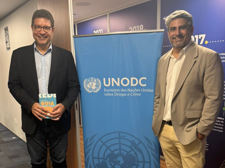 Deputado Renato Roseno ao lado do coordenador técnico do CPCV, Thiago de Holanda