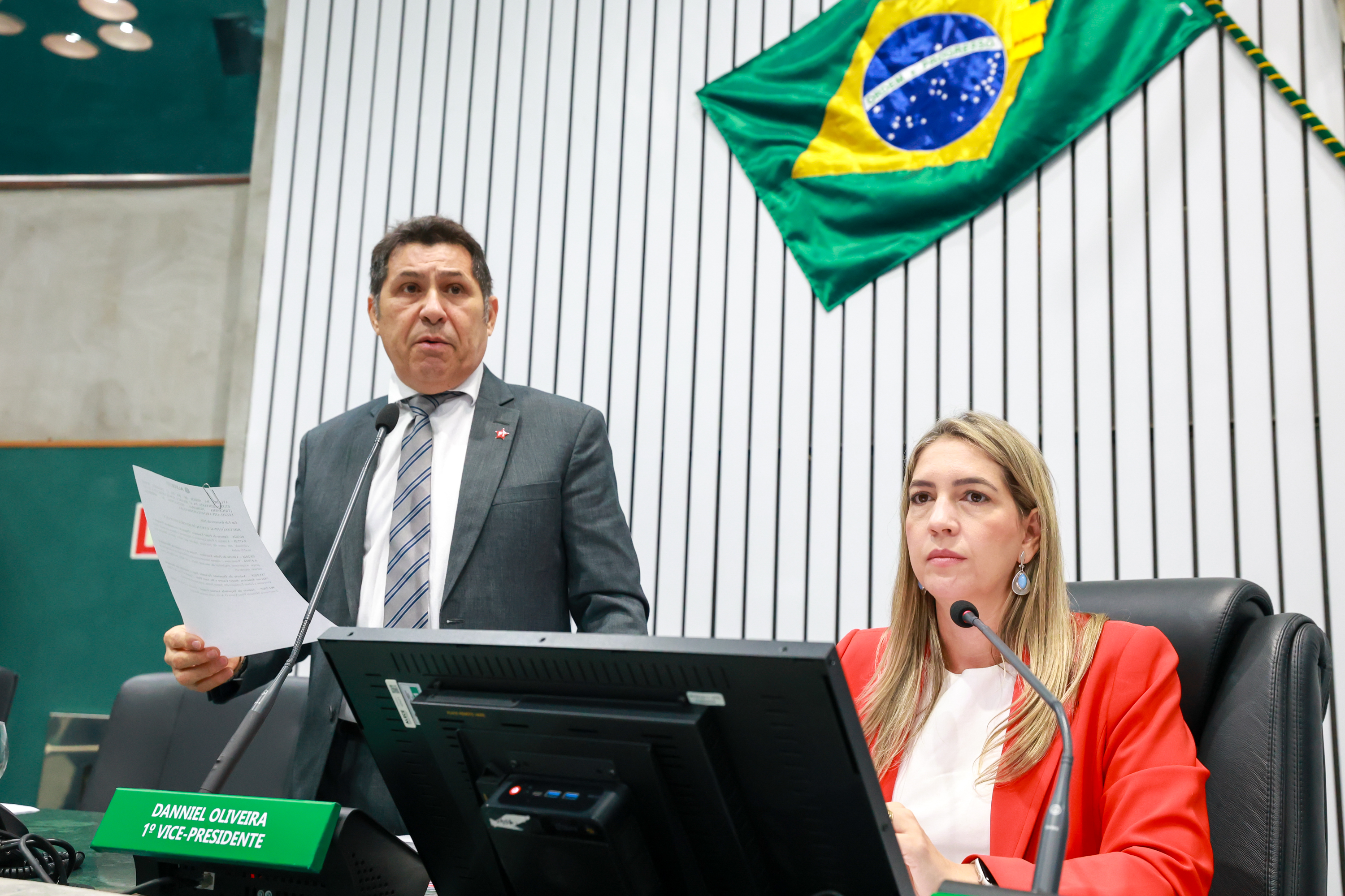 Votação ocorreu durante a sessão plenária desta quinta-feira (05/02)