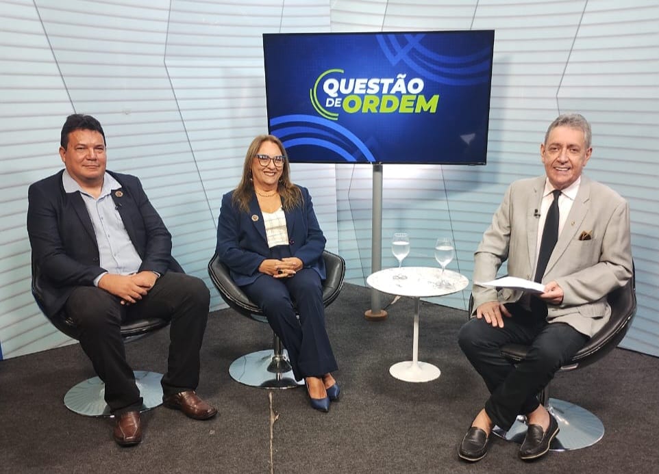 Presidente da ABO, Jean Lopes,  vice-presidente, Márcia Monteiro e jornalista Renato Abreu