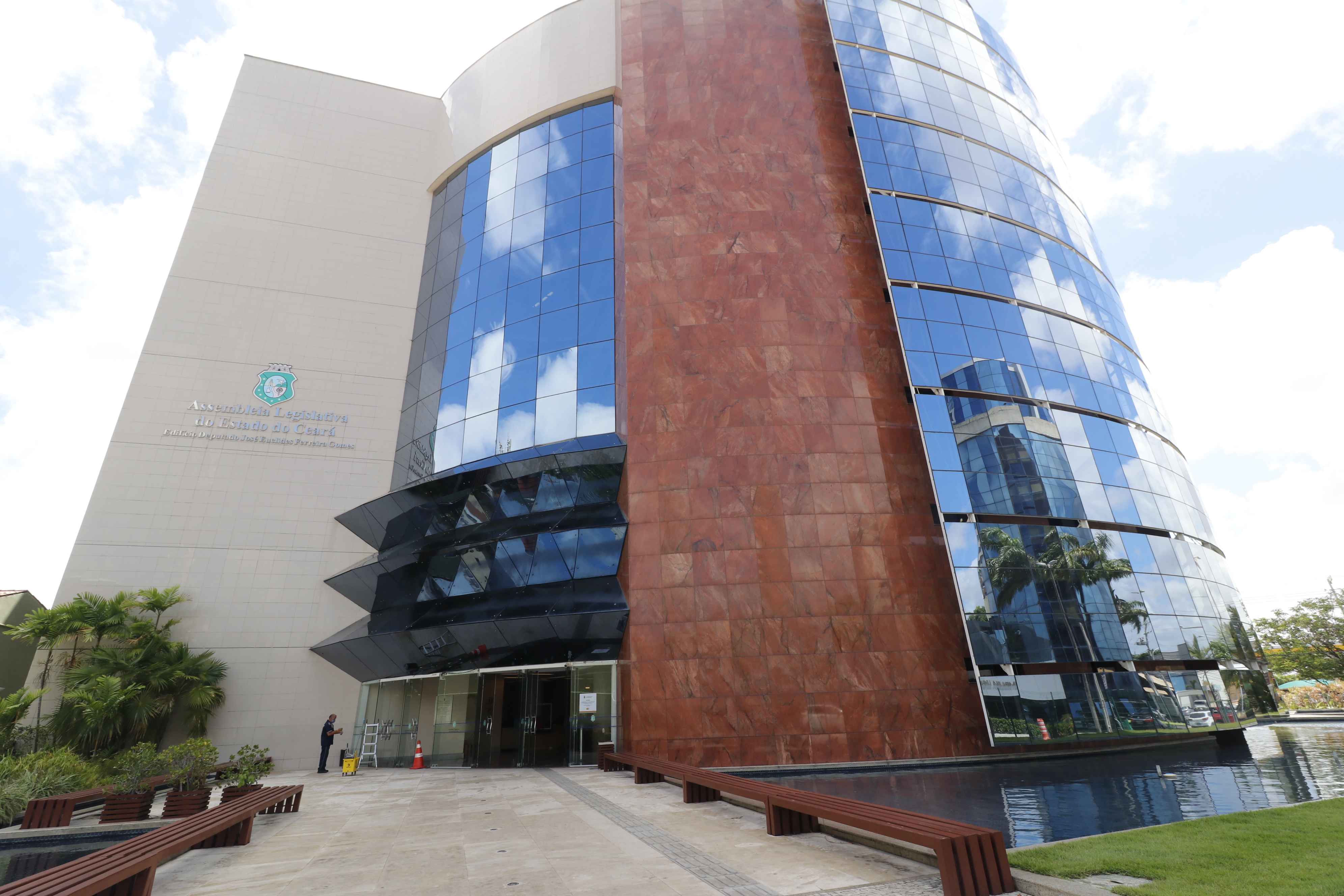 Edifício Deputado José Euclides Ferreira Gomes