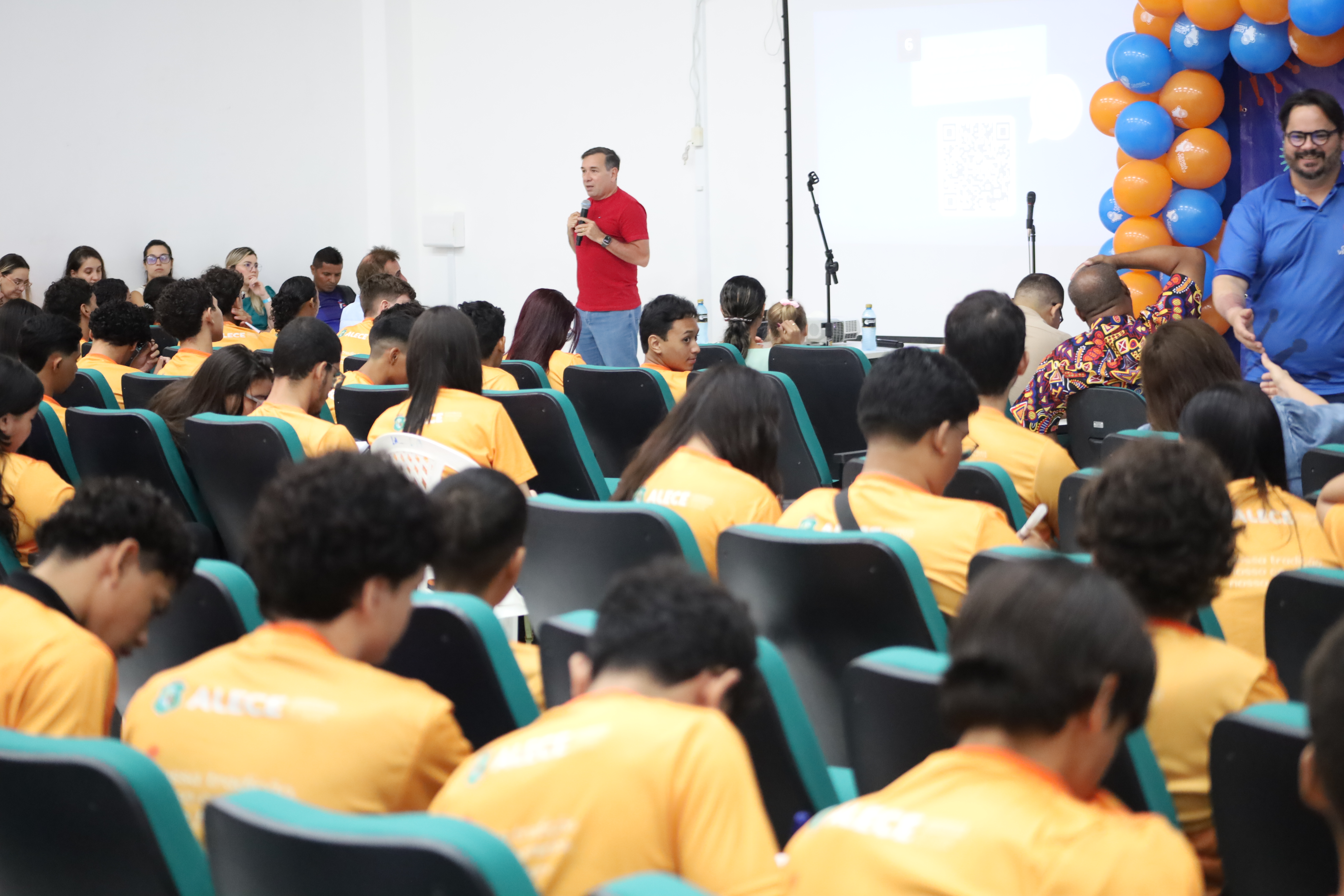 Ceará de Valores em Sobral reuniu jovens no Centro de Educação a Distância