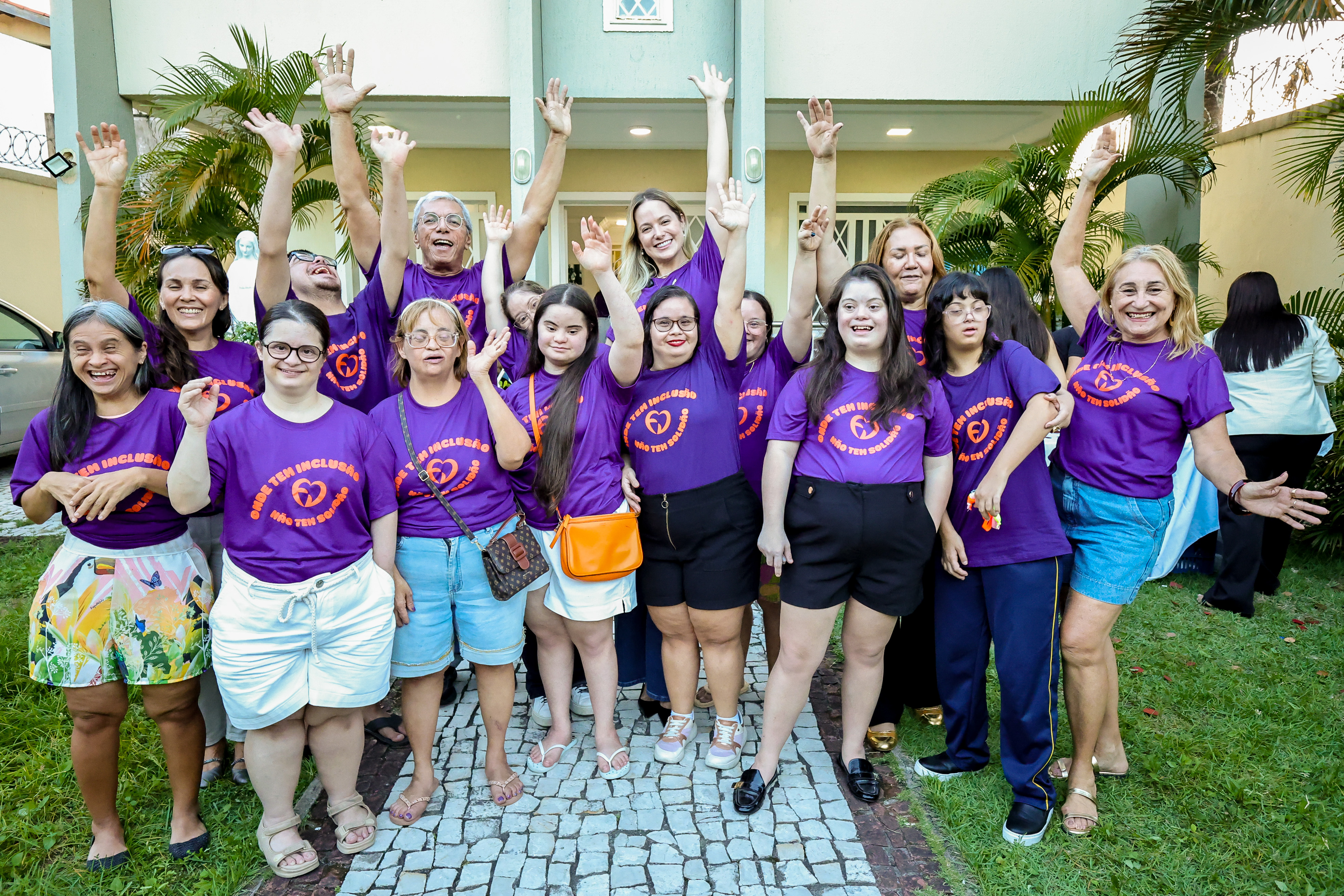 Alece visita Associação Fortaleza Down e reforça campanha de inclusão