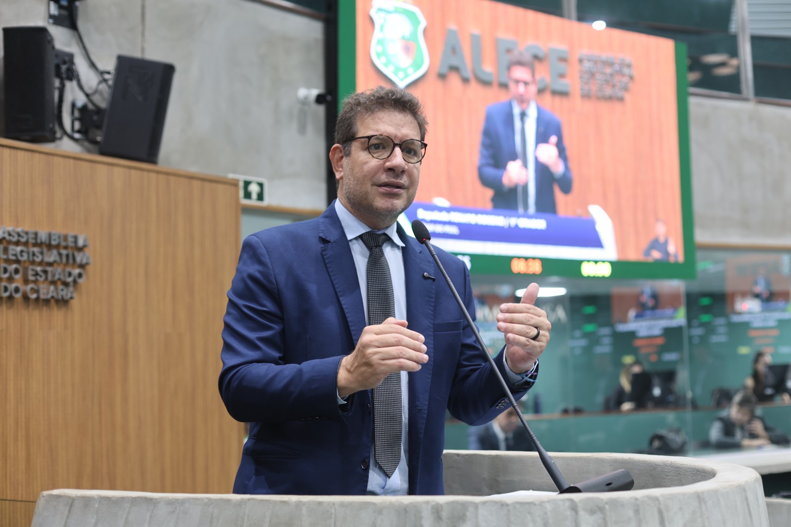 Deputado Renato Roseno (Psol)