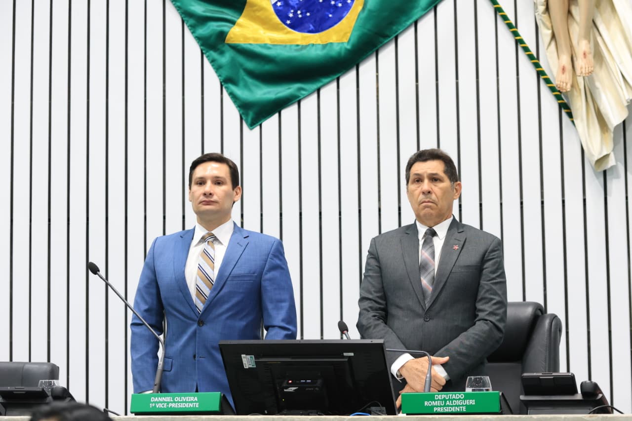 Alece presta minuto de silêncio em homenagem à fundadora do PT-CE, Sônia Braga