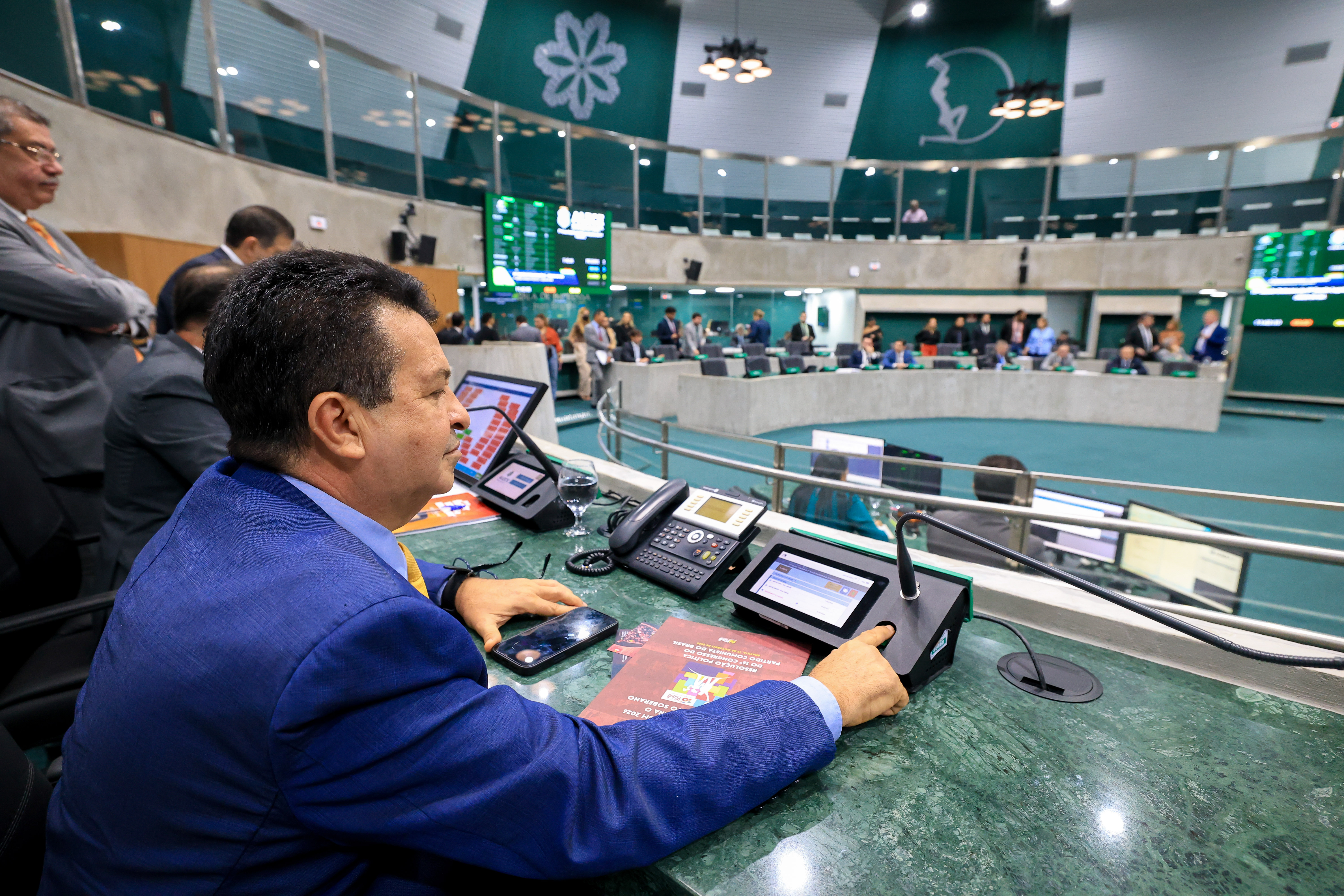 Votação ocorreu durante a sessão plenária desta terça-feira (17/03)