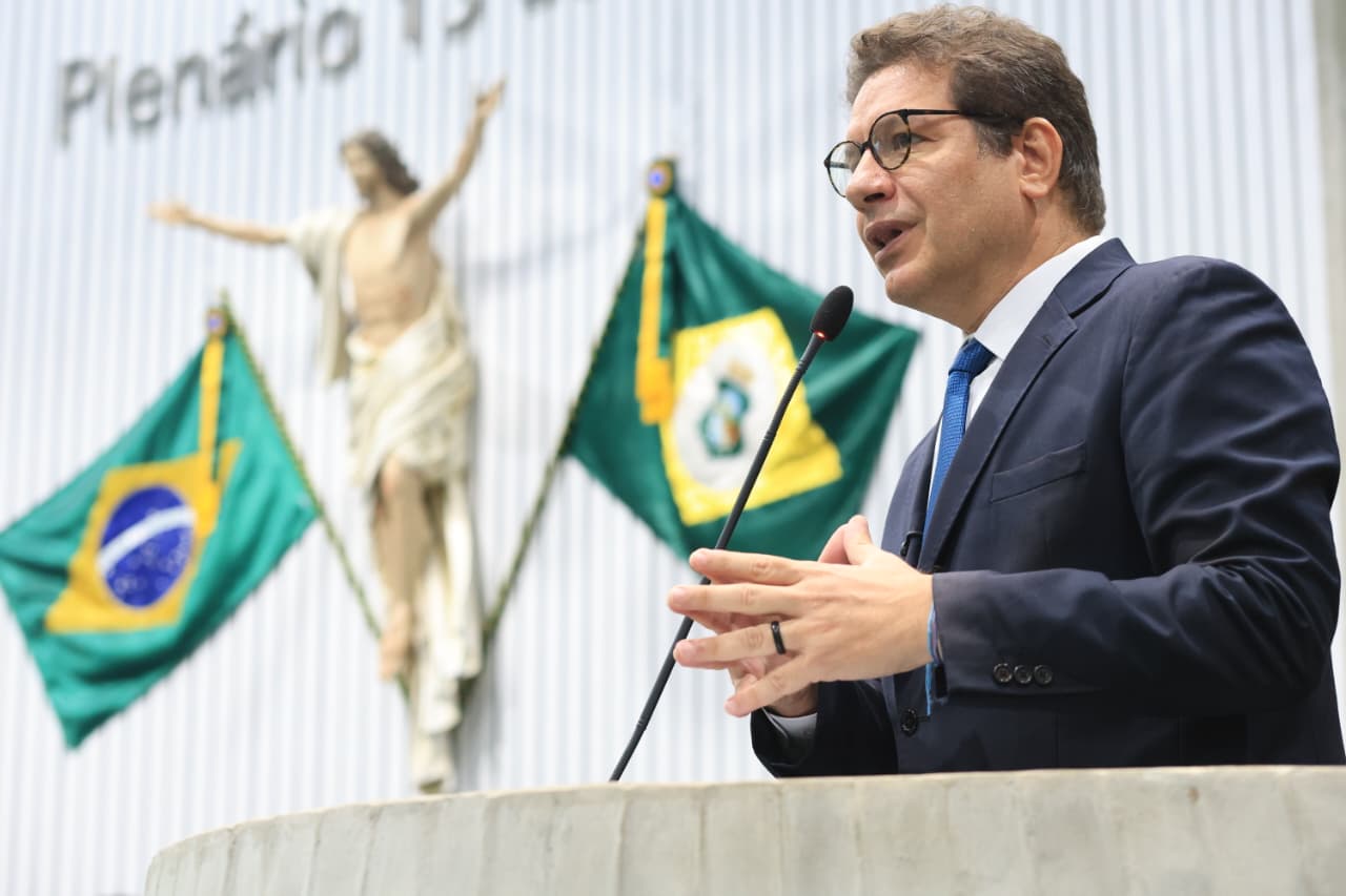 Deputado Renato Roseno (Psol)