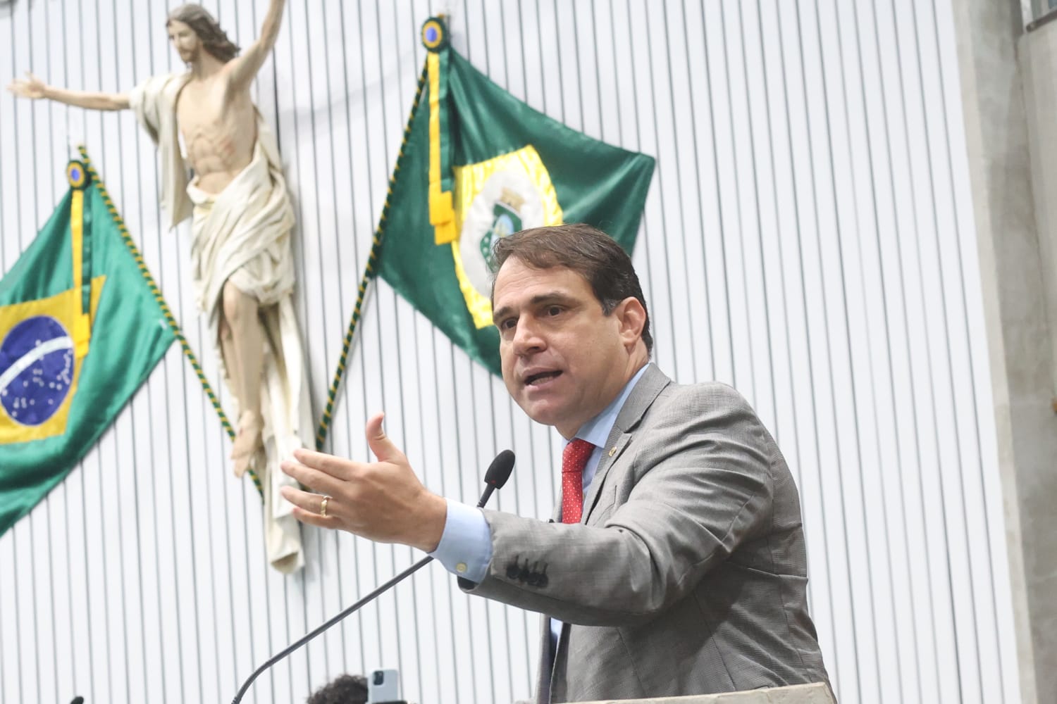 Deputado Salmito (PSB) celebra os indicadores da cadeia produtiva e econômica do Ceará.