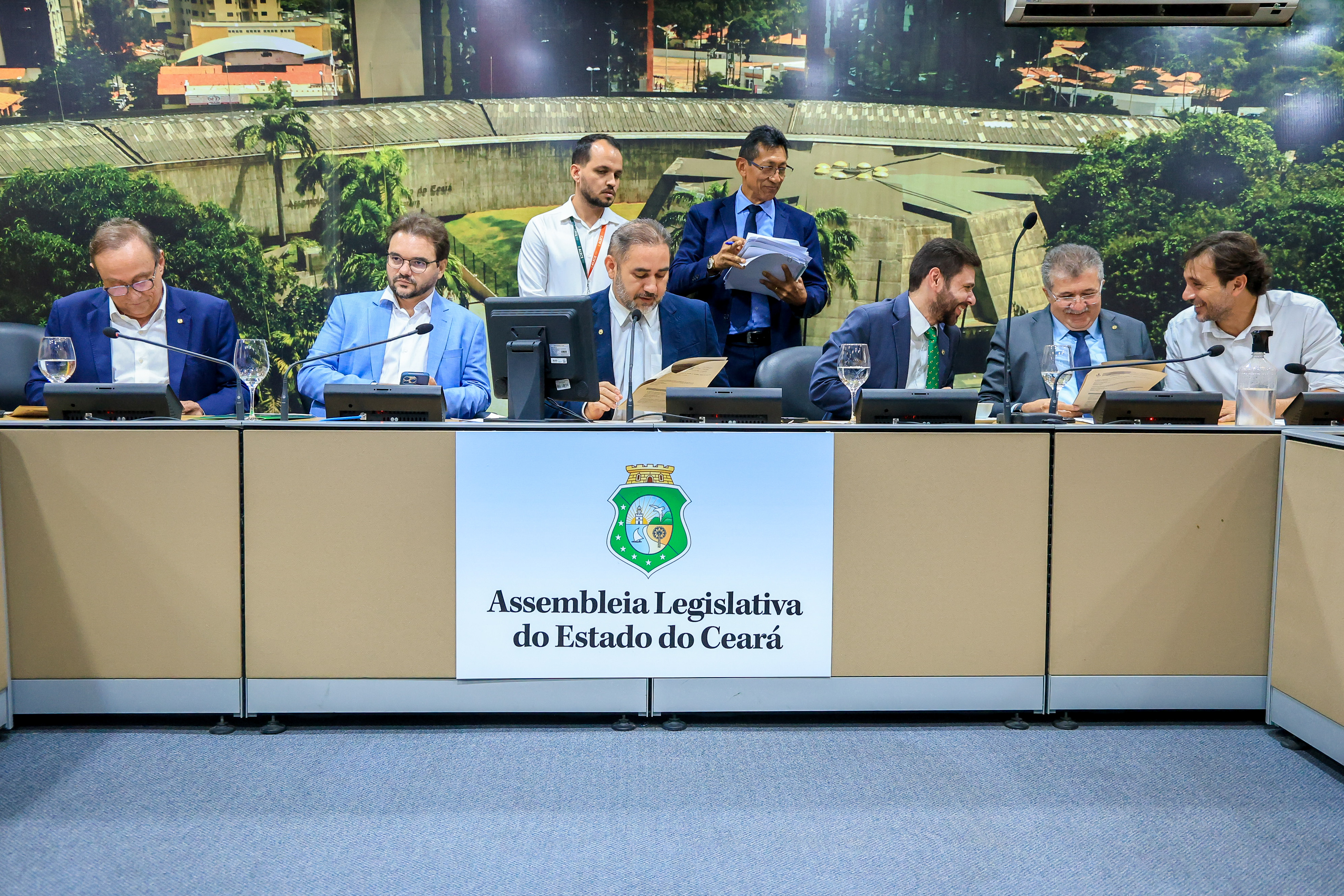 CCJR e COFT aprovam projetos do Poder Executivo e de parlamentares nesta terça-feira