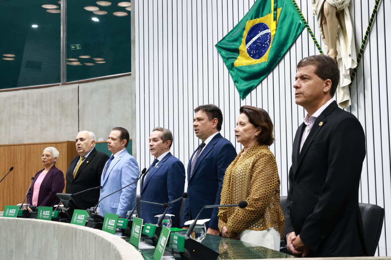 Sessão solene em homenagem aos 48 anos da Unimed Fortaleza
