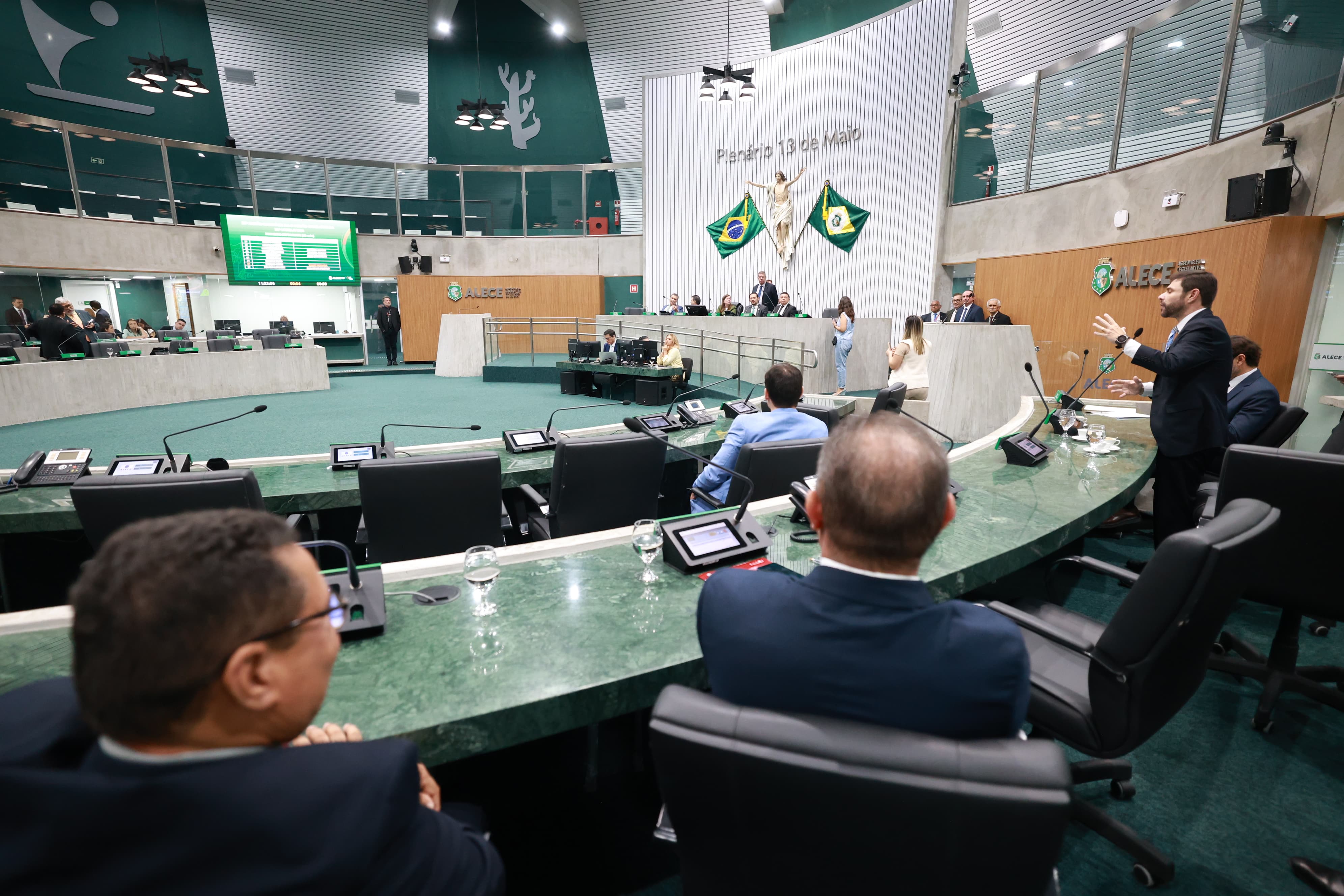 Parlamentares debatem políticas públicas para Maracanaú e comentam agenda de ministra no Ceará