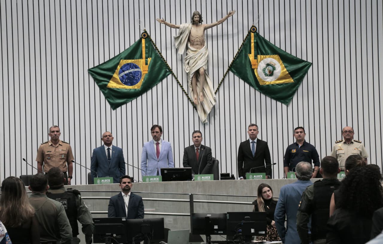 Sessão solene homenageou os 191 anos da Polícia Militar do Estado do Ceará (PMCE)