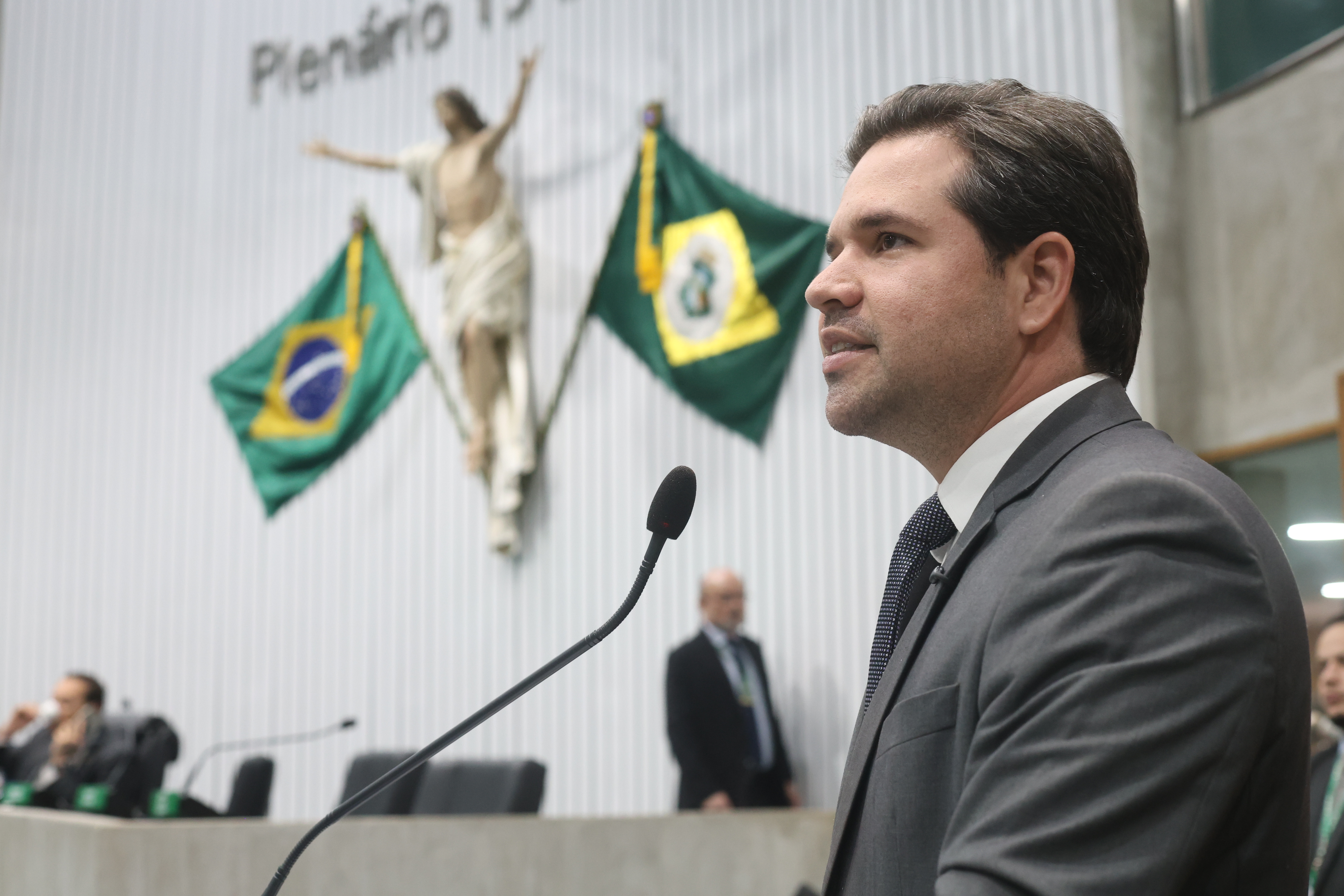 Bruno Pedrosa ressalta importância de políticas educacionais para a democracia