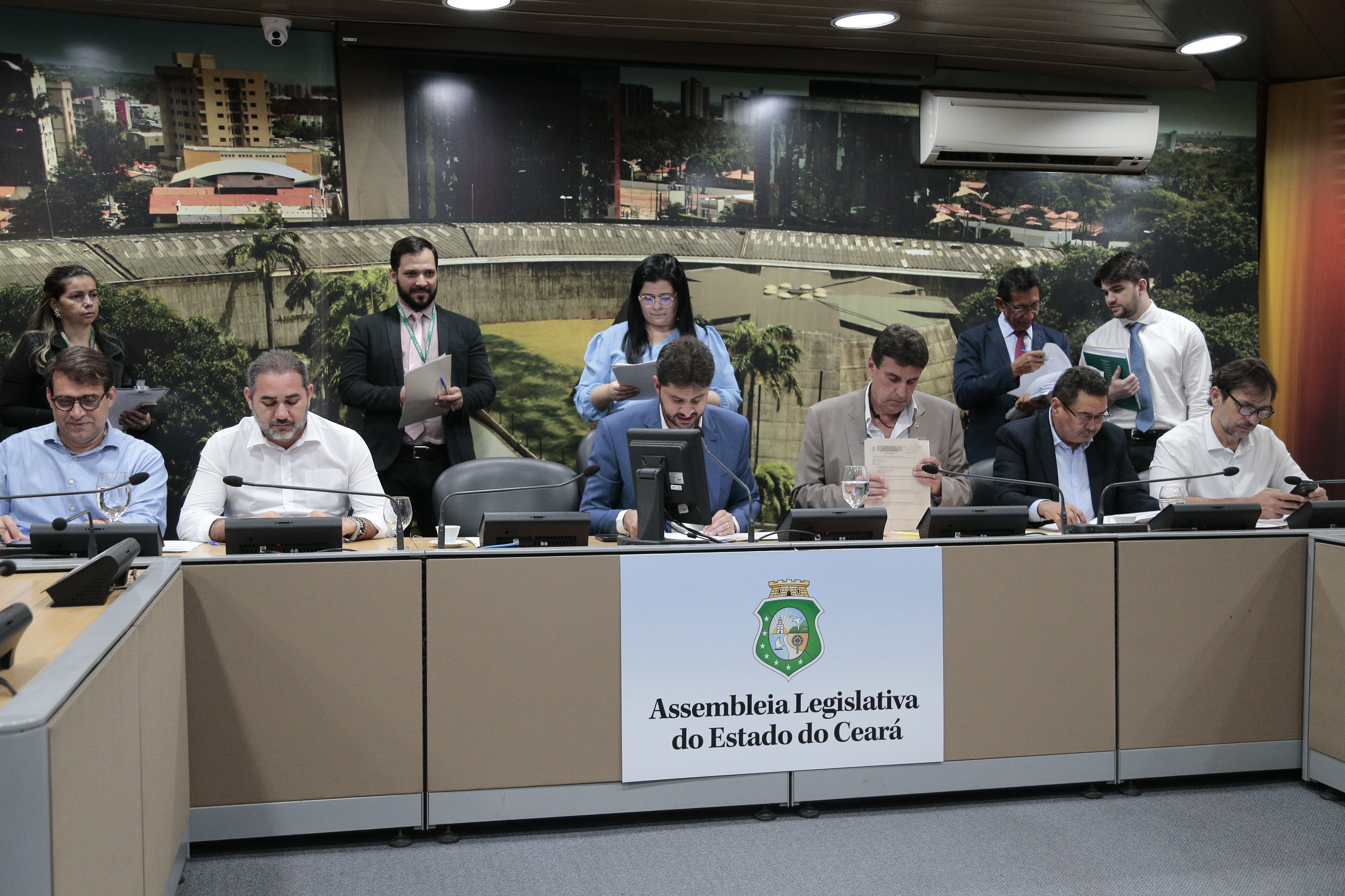 Comissões da Alece aprovam 24 projetos em reuniões técnicas nesta terça