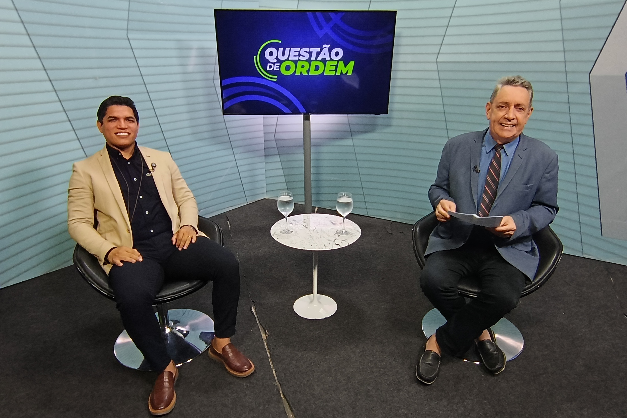 O especialista na área tributária, Jorge Henrique, e o jornalista Renato Abreu
