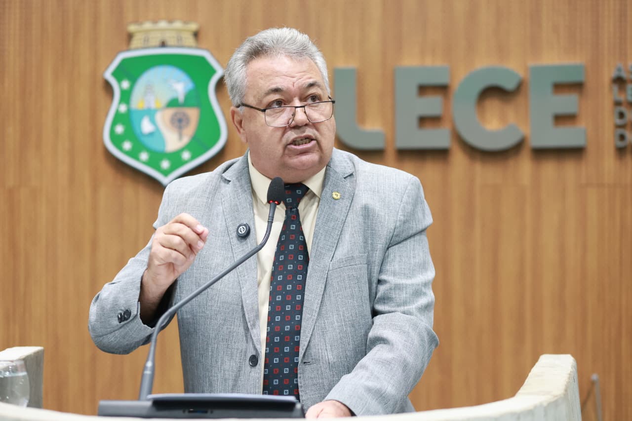 Tomaz Holanda comenta políticas públicas estaduais de desenvolvimento social e econômico
