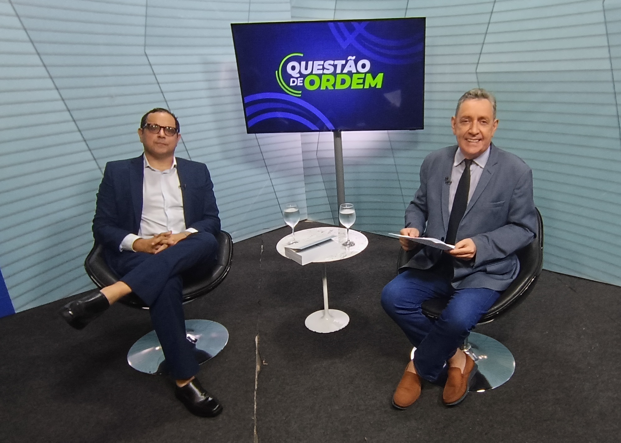Juiz Túlio Eugênio dos Santos fala sobre livro de direito econômico no Questão de Ordem