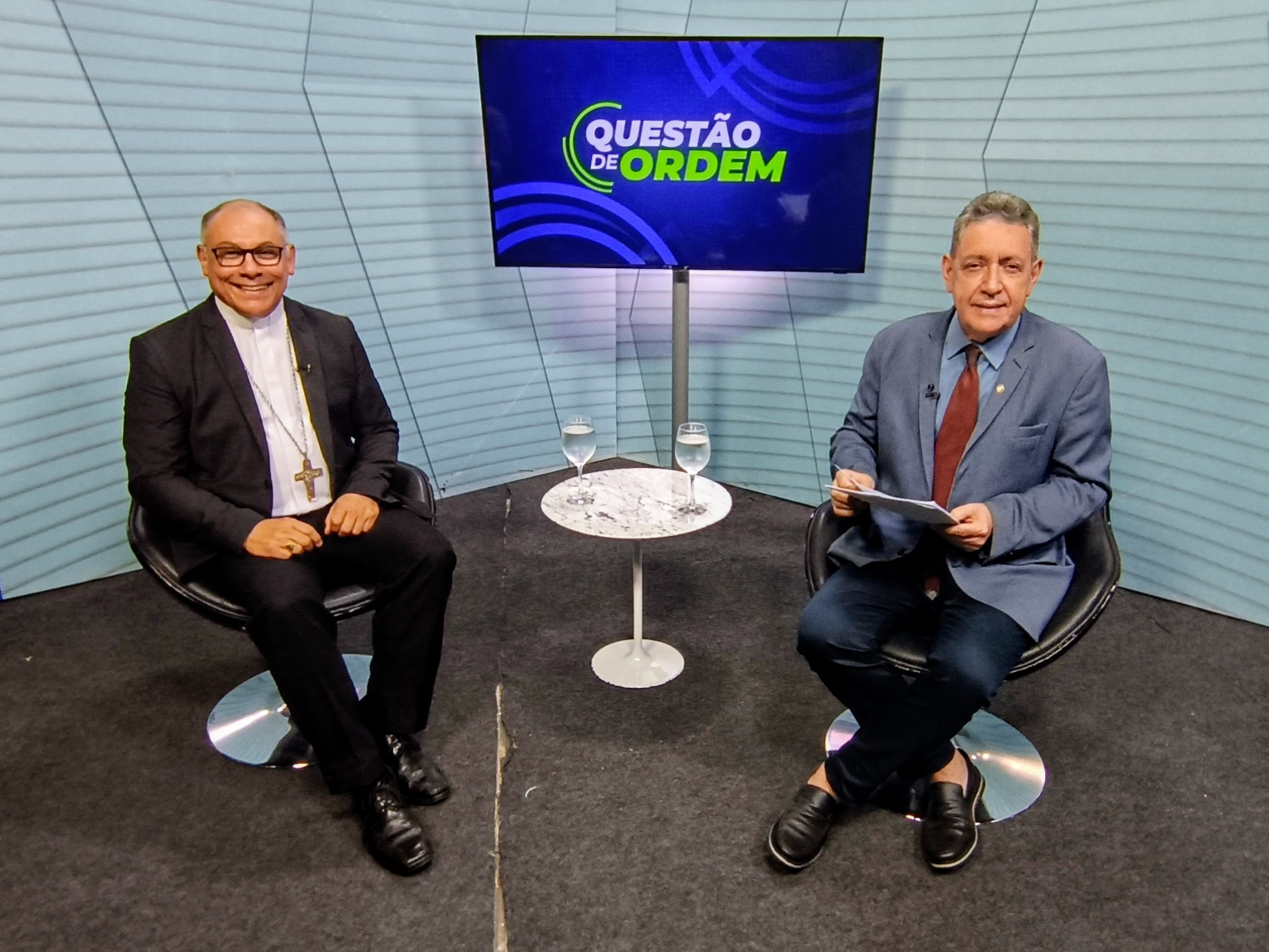 Arcebispo Dom Gregório Paixão (à esquerda) e o jornalista Renato Abreu (à direita)