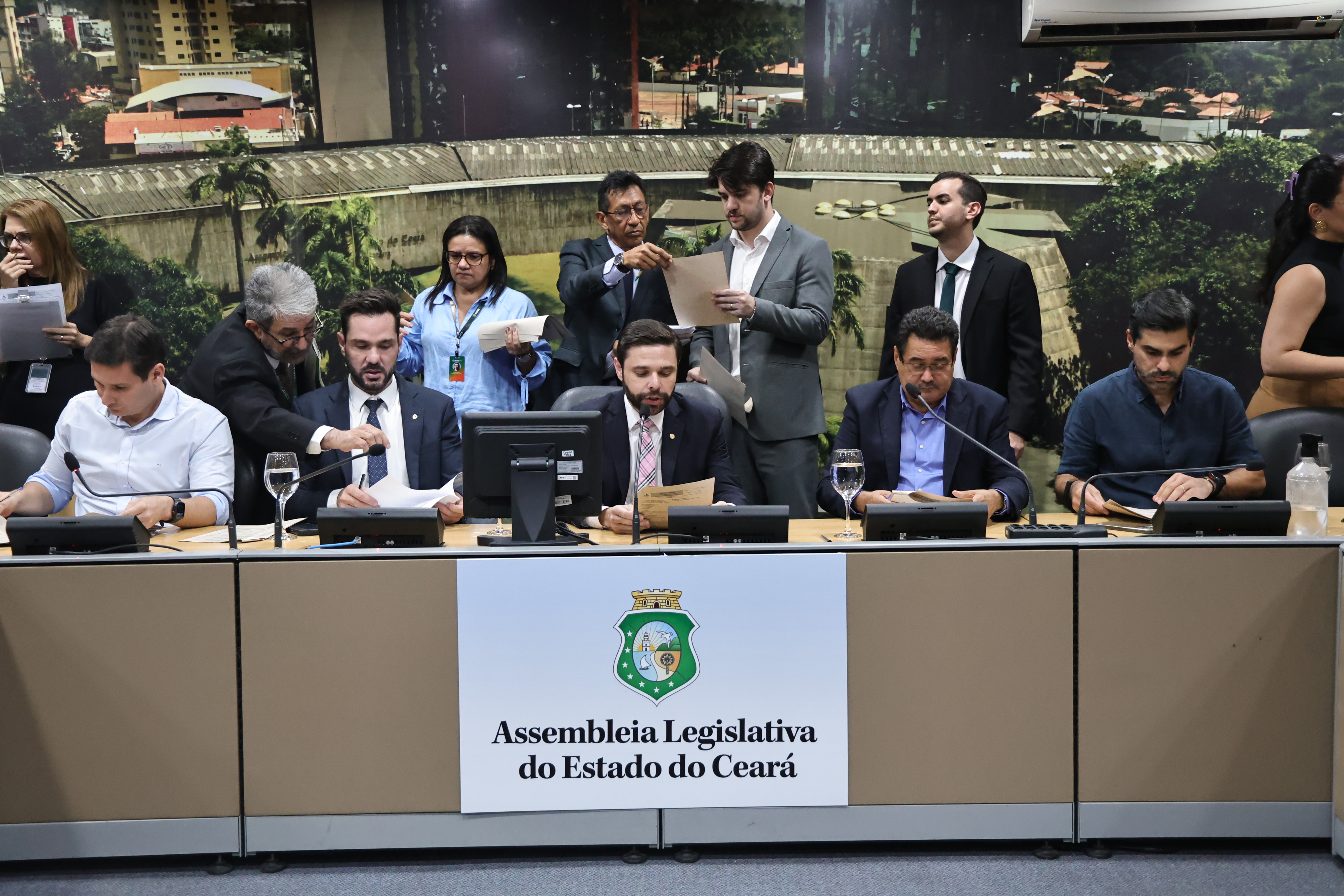 CCJR aprova 16 projetos de parlamentares nesta terça-feira