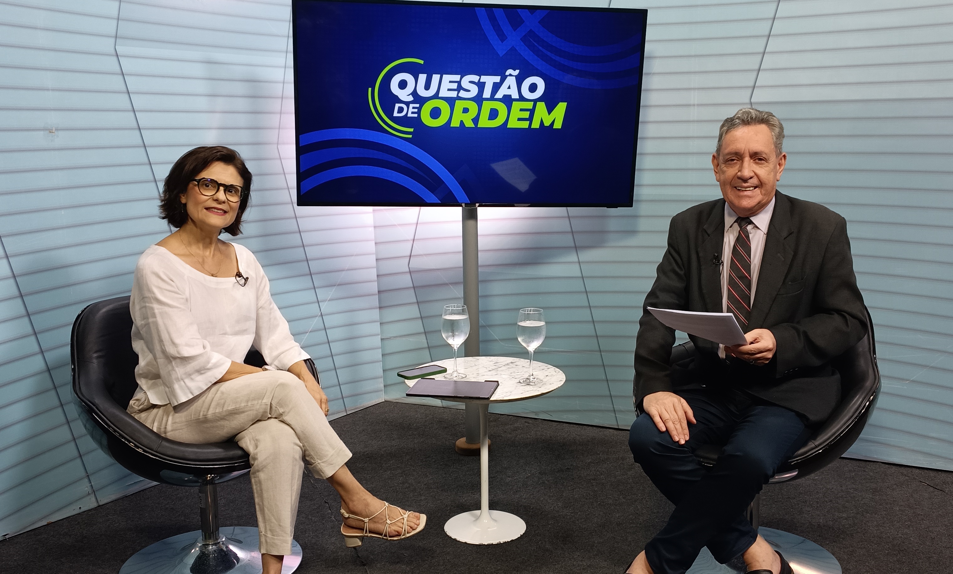 A médica veterinária e professora da UFC, Virgínia Girão, e o jornalista Renato Abreu.