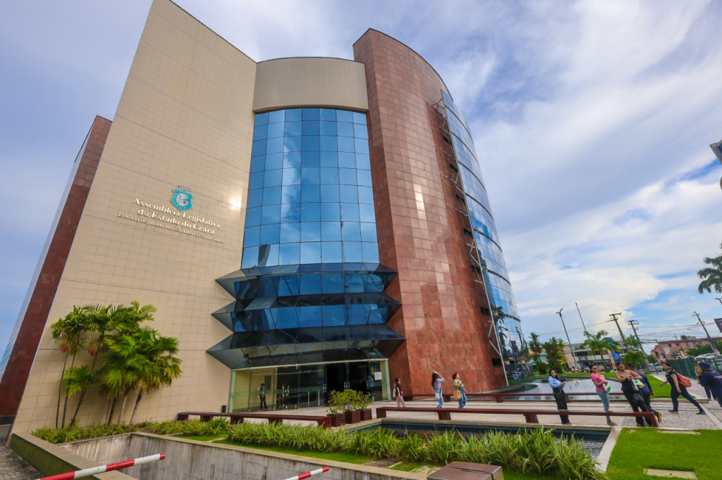 Unipace abre credenciamento de professores para Aprova+ Alece e cursos gerais