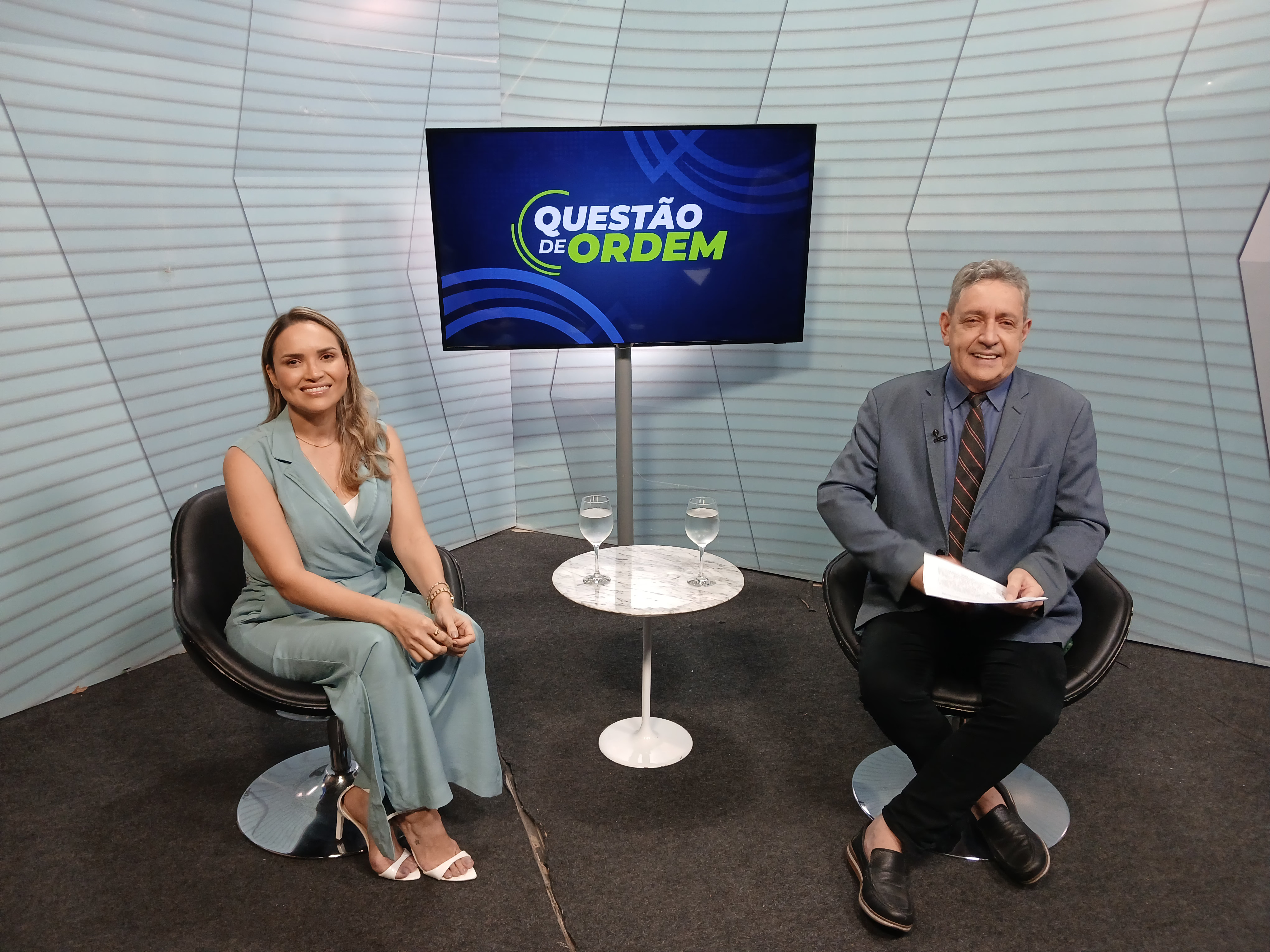 A contadora Thalita Silva e o jornalista Renato Abreu
