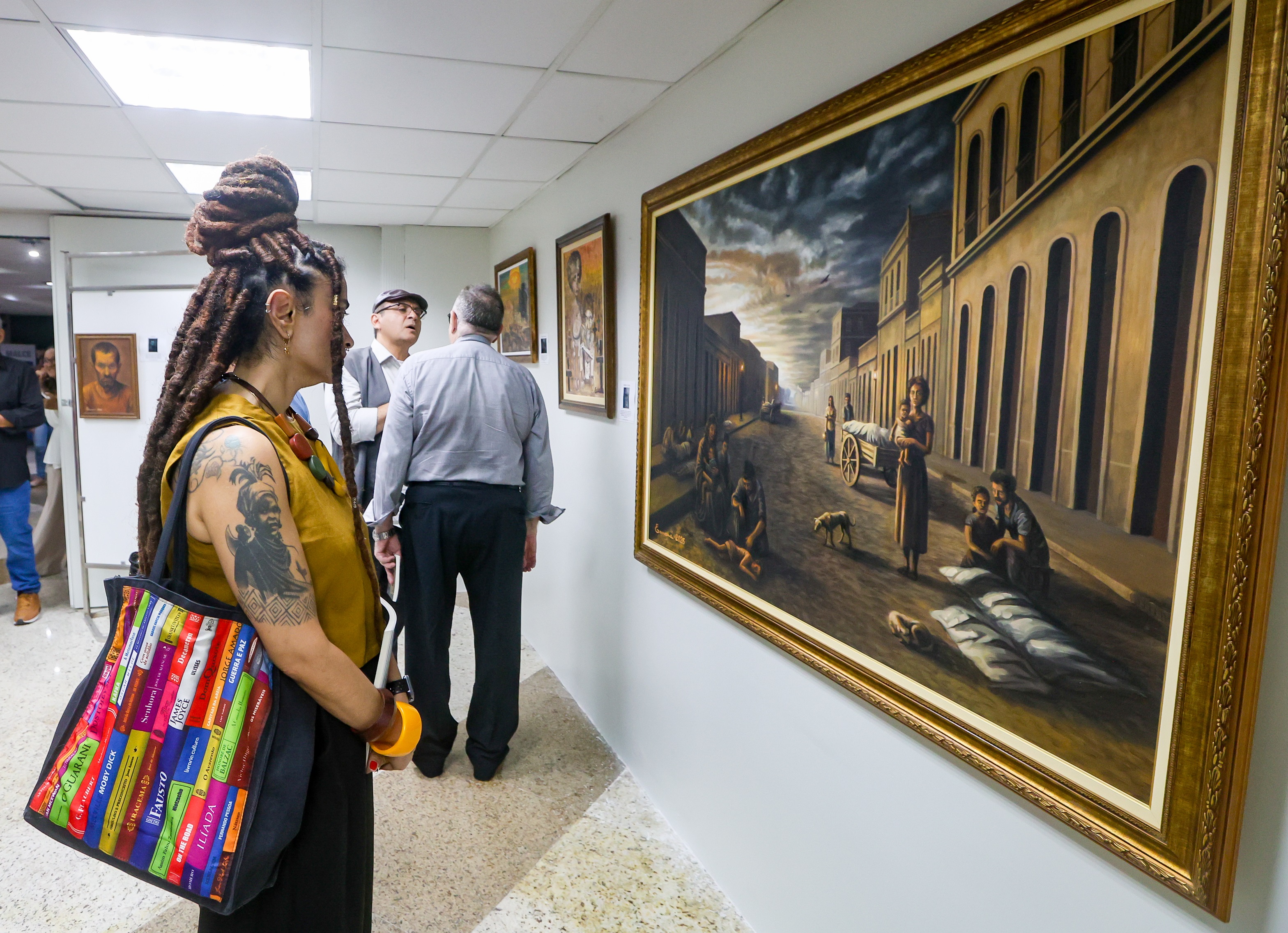 Exposição na Alece retrata seca e memórias do sertão cearense