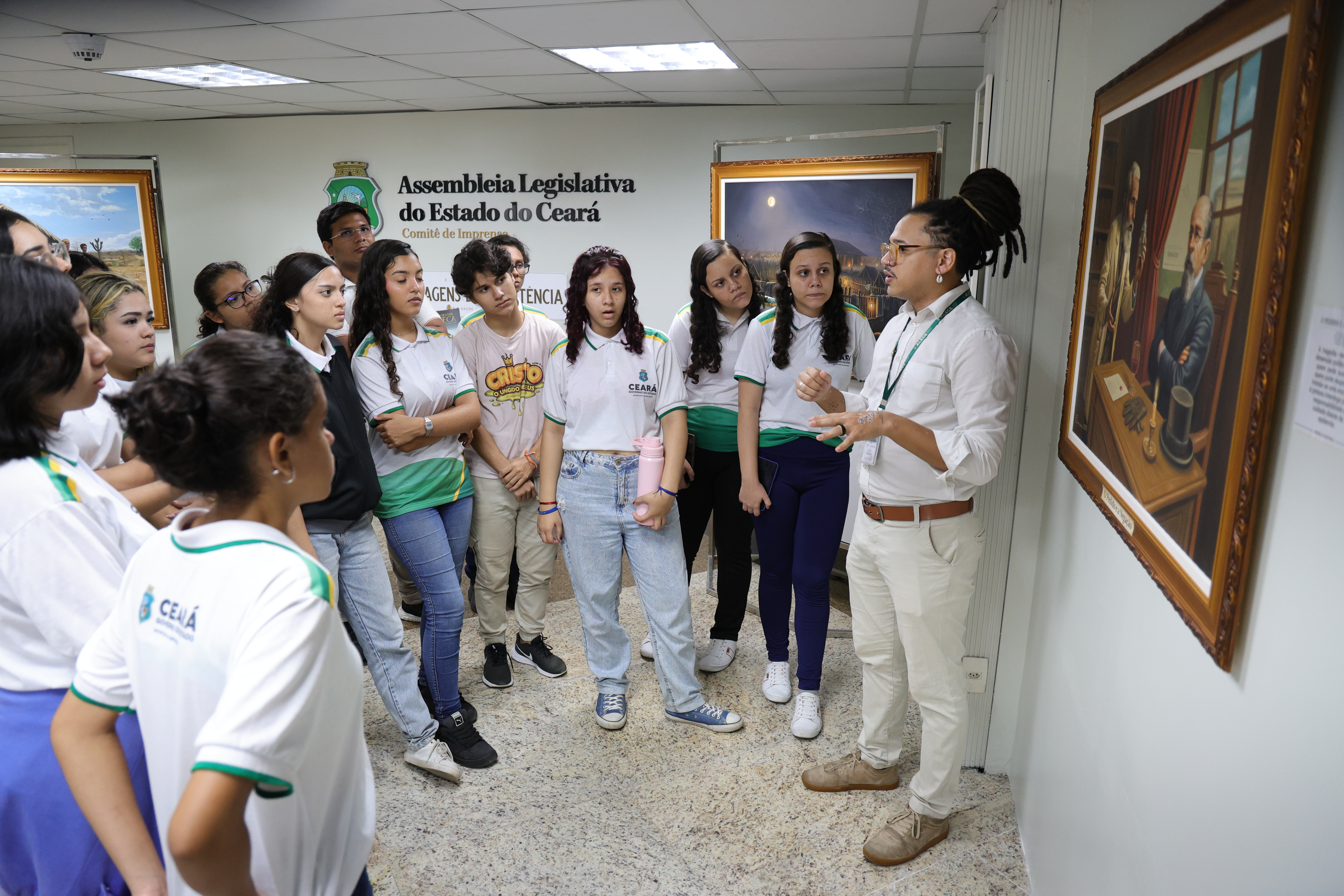 Alunos de Fortaleza e Eusébio participam do O Parlamento e sua História nesta semana